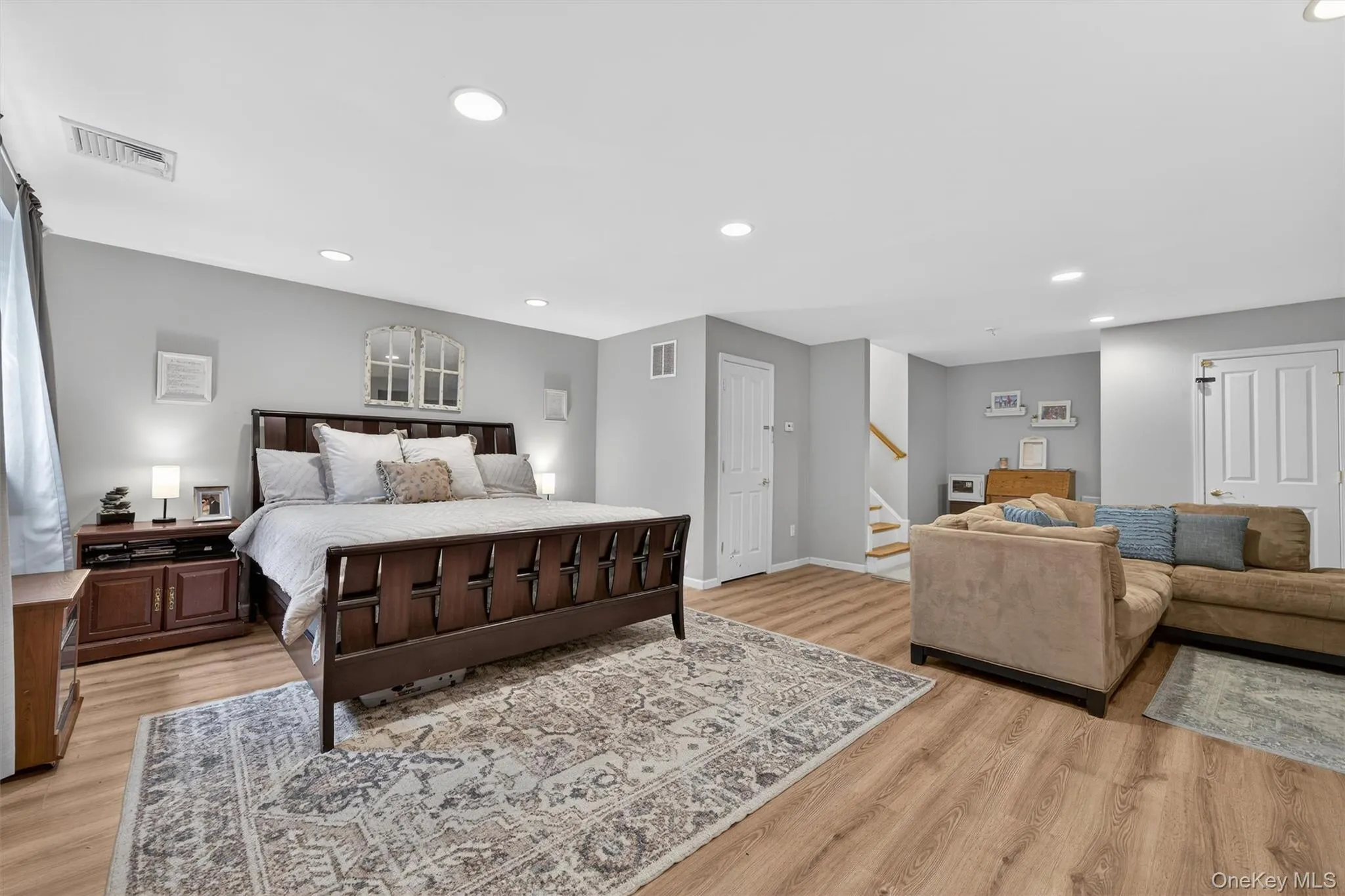 1 High Ridge Lane, Middletown, NY, 3 Bedrooms Bedrooms, 8 Rooms Rooms,2 BathroomsBathrooms,Residential,For Rent,High Ridge,0,1014031 1 High Ridge Lane, Middletown, NY, 3 Bedrooms Bedrooms, 8 Rooms Rooms,2 BathroomsBathrooms,Residential,For Rent,High Ridge,0,1014031