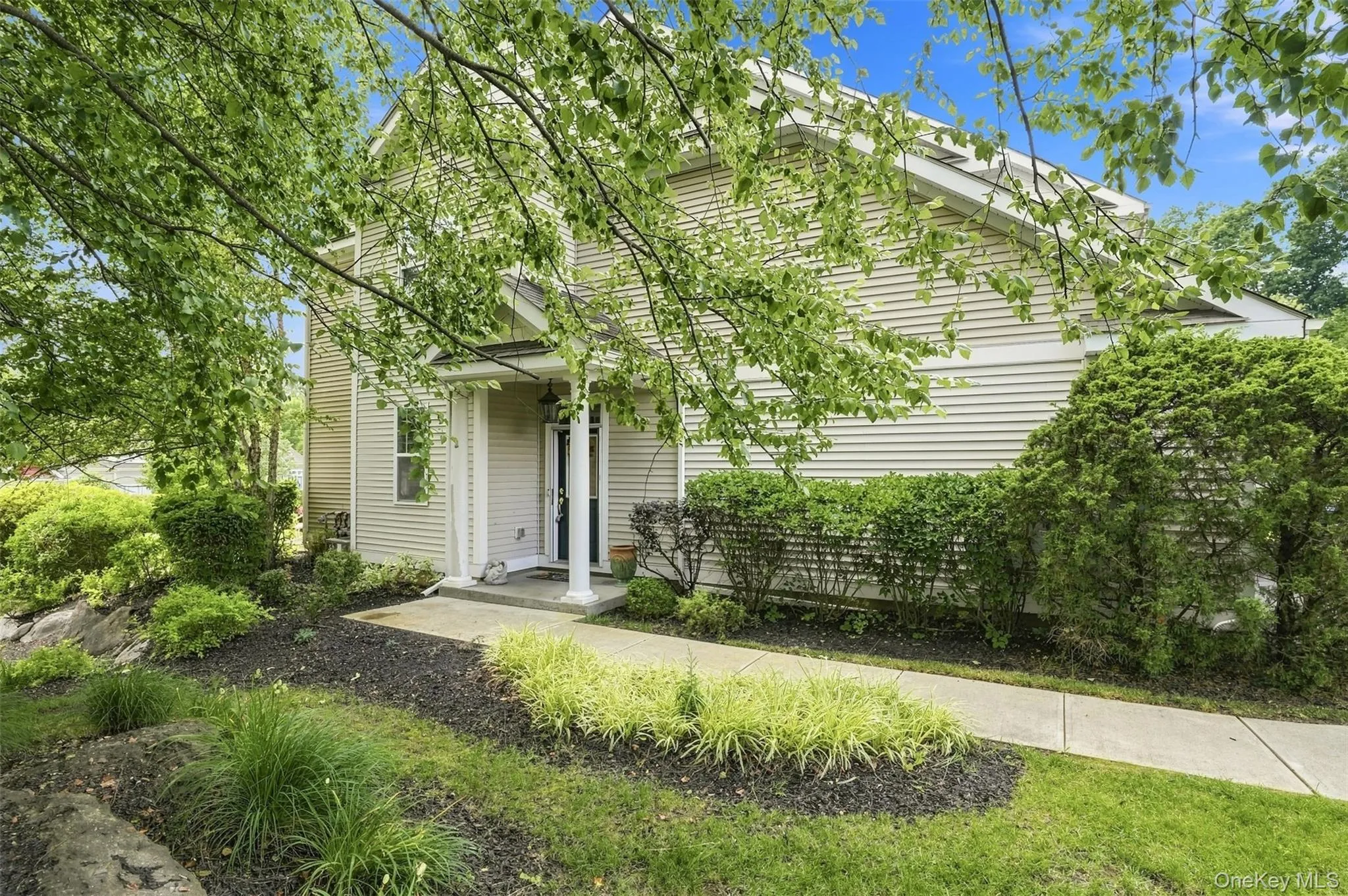 1 High Ridge Lane, Middletown, NY, 3 Bedrooms Bedrooms, 8 Rooms Rooms,2 BathroomsBathrooms,Residential,For Rent,High Ridge,0,1014031 1 High Ridge Lane, Middletown, NY, 3 Bedrooms Bedrooms, 8 Rooms Rooms,2 BathroomsBathrooms,Residential,For Rent,High Ridge,0,1014031