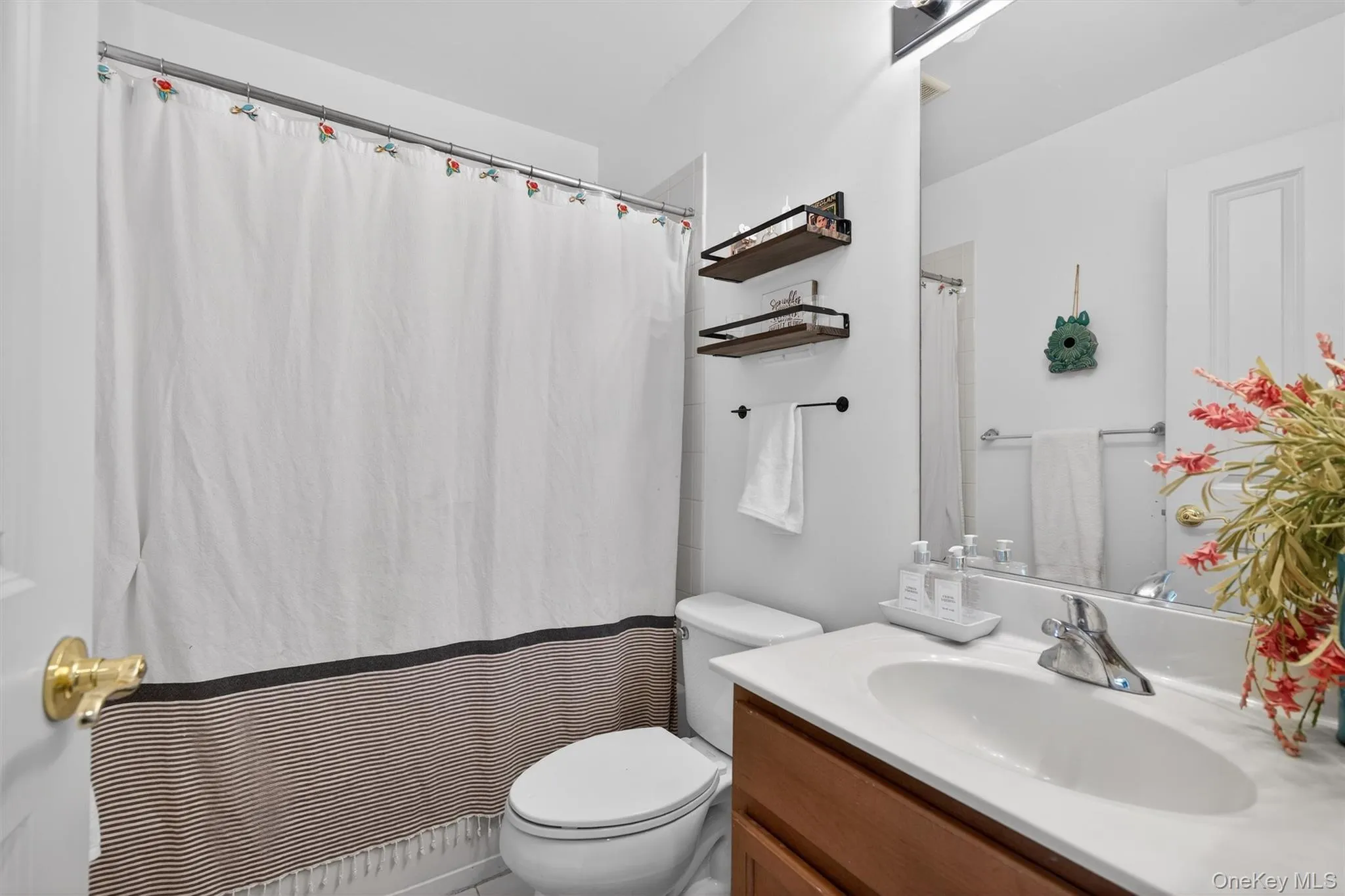 1 High Ridge Lane, Middletown, NY, 3 Bedrooms Bedrooms, 8 Rooms Rooms,2 BathroomsBathrooms,Residential,For Rent,High Ridge,0,1014031 1 High Ridge Lane, Middletown, NY, 3 Bedrooms Bedrooms, 8 Rooms Rooms,2 BathroomsBathrooms,Residential,For Rent,High Ridge,0,1014031