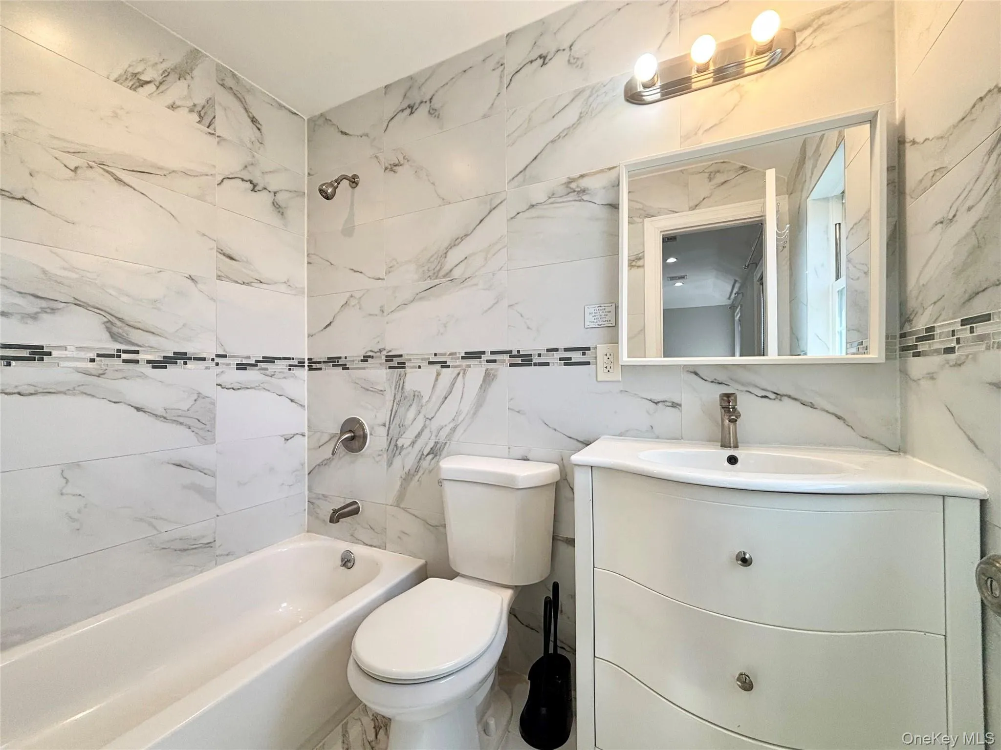 249-11 147th Road, New York, NY, 3 Bedrooms Bedrooms, 6 Rooms Rooms,2 BathroomsBathrooms,Residential Lease,For Rent,147th,0,1014033 249-11 147th Road, New York, NY, 3 Bedrooms Bedrooms, 6 Rooms Rooms,2 BathroomsBathrooms,Residential Lease,For Rent,147th,0,1014033