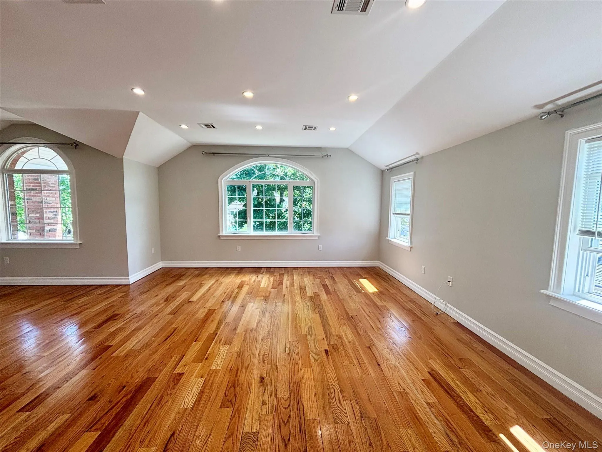 249-11 147th Road, New York, NY, 3 Bedrooms Bedrooms, 6 Rooms Rooms,2 BathroomsBathrooms,Residential Lease,For Rent,147th,0,1014033 249-11 147th Road, New York, NY, 3 Bedrooms Bedrooms, 6 Rooms Rooms,2 BathroomsBathrooms,Residential Lease,For Rent,147th,0,1014033