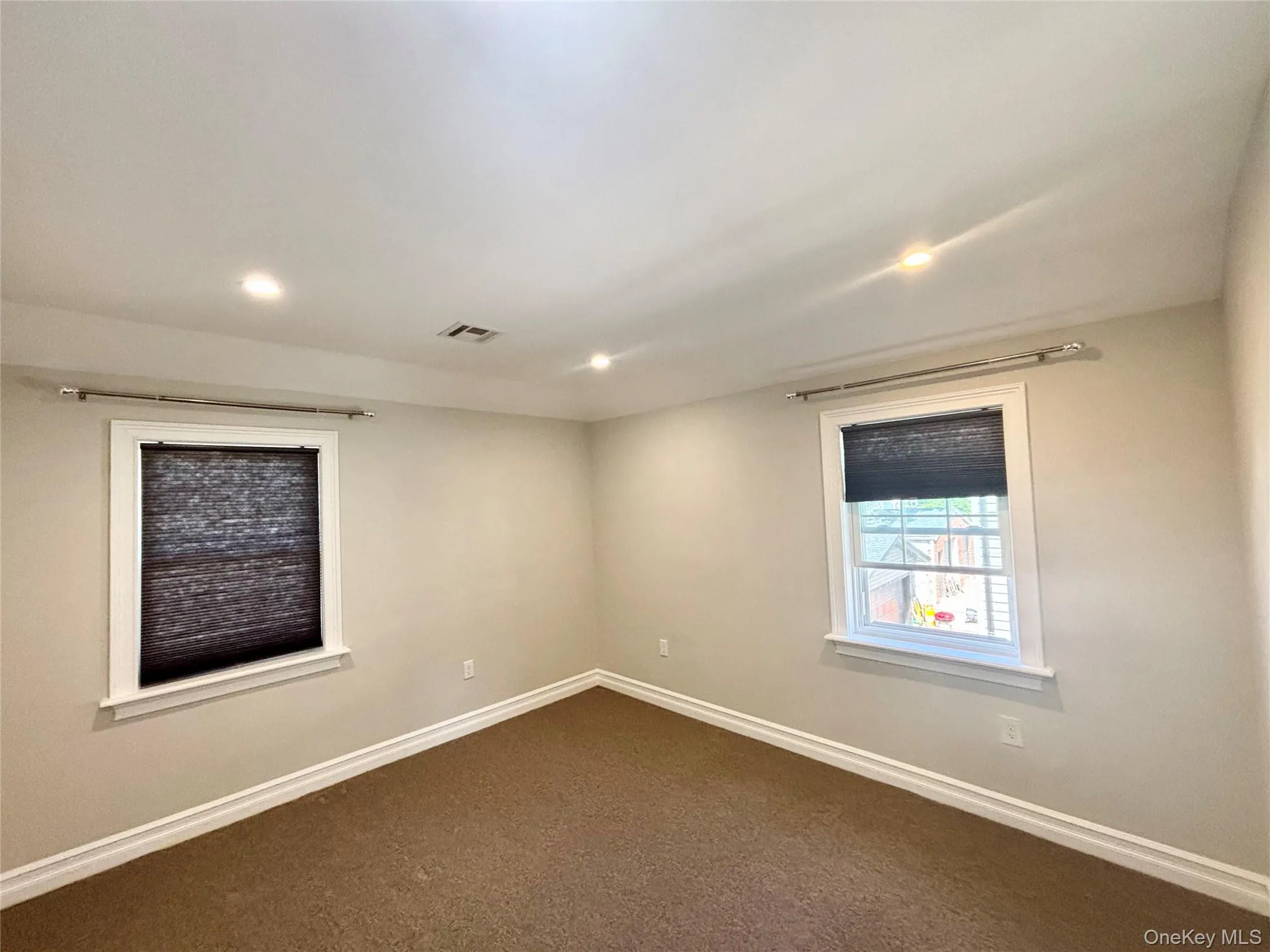 249-11 147th Road, New York, NY, 3 Bedrooms Bedrooms, 6 Rooms Rooms,2 BathroomsBathrooms,Residential Lease,For Rent,147th,0,1014033 249-11 147th Road, New York, NY, 3 Bedrooms Bedrooms, 6 Rooms Rooms,2 BathroomsBathrooms,Residential Lease,For Rent,147th,0,1014033
