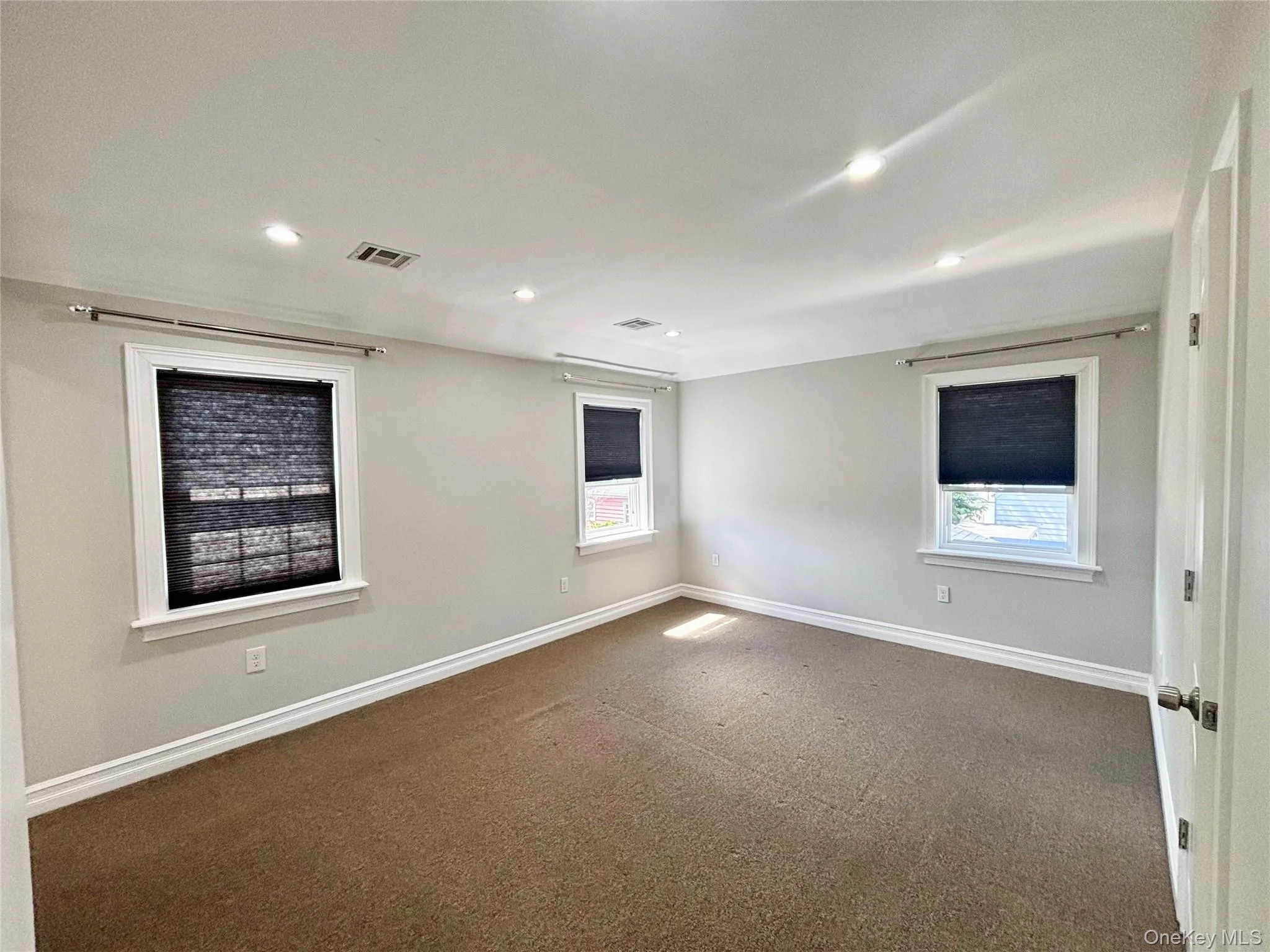 249-11 147th Road, New York, NY, 3 Bedrooms Bedrooms, 6 Rooms Rooms,2 BathroomsBathrooms,Residential Lease,For Rent,147th,0,1014033 249-11 147th Road, New York, NY, 3 Bedrooms Bedrooms, 6 Rooms Rooms,2 BathroomsBathrooms,Residential Lease,For Rent,147th,0,1014033