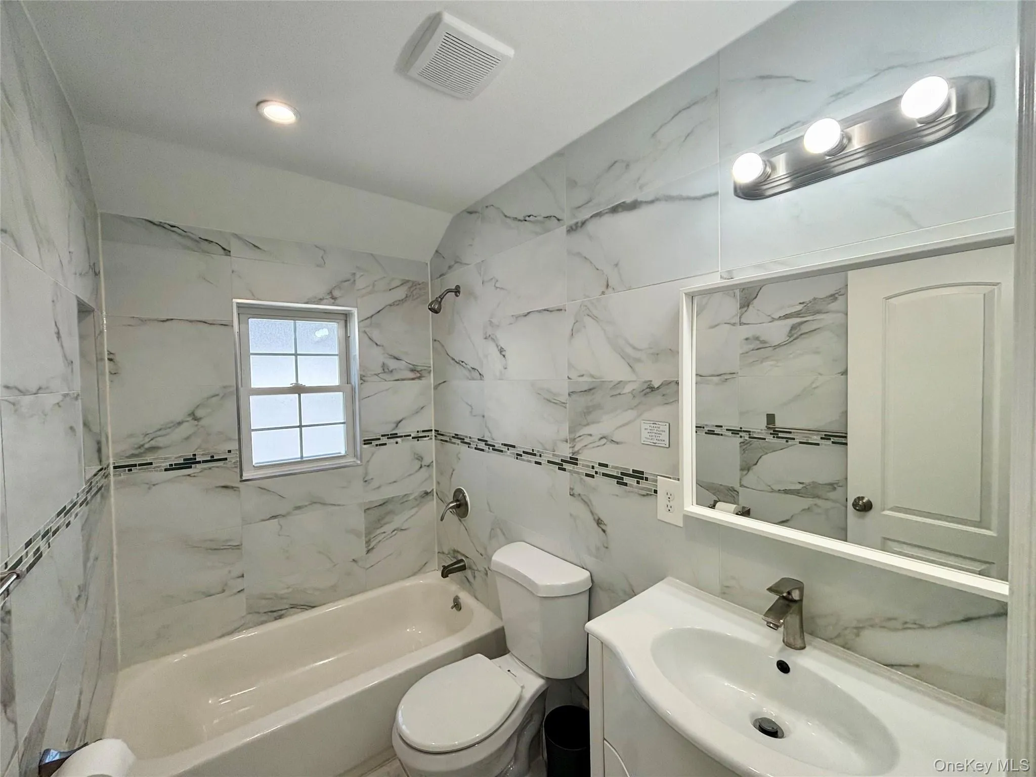 249-11 147th Road, New York, NY, 3 Bedrooms Bedrooms, 6 Rooms Rooms,2 BathroomsBathrooms,Residential Lease,For Rent,147th,0,1014033 249-11 147th Road, New York, NY, 3 Bedrooms Bedrooms, 6 Rooms Rooms,2 BathroomsBathrooms,Residential Lease,For Rent,147th,0,1014033