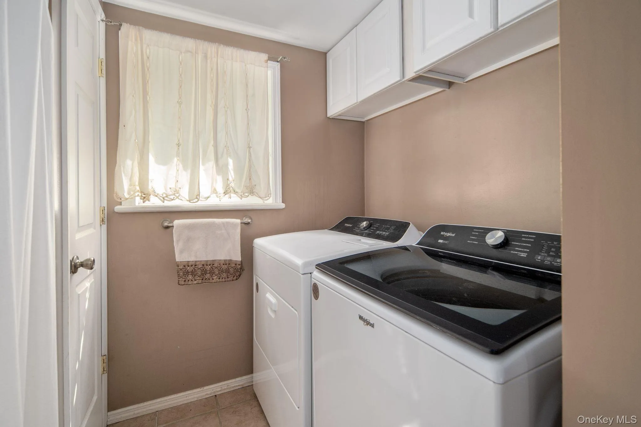 316 Main Street, Out Of Area, NY, 4 Bedrooms Bedrooms, 10 Rooms Rooms,2 BathroomsBathrooms,Residential,For Rent,Main,0,1014041 316 Main Street, Out Of Area, NY, 4 Bedrooms Bedrooms, 10 Rooms Rooms,2 BathroomsBathrooms,Residential,For Rent,Main,0,1014041