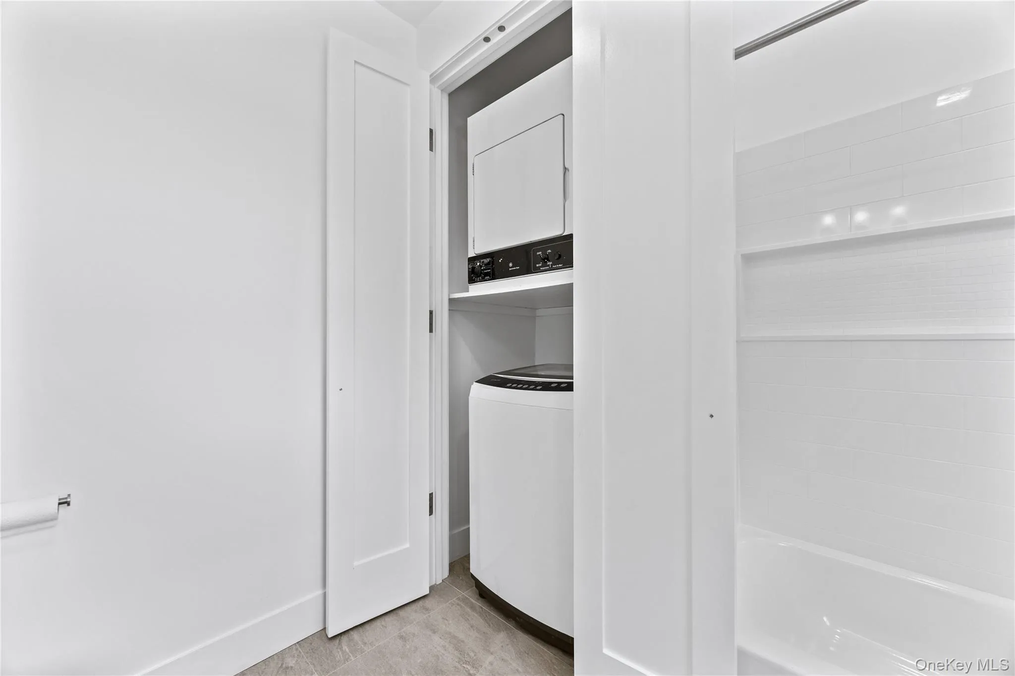 Laundry in unit. What more could you ask for? Laundry in unit. What more could you ask for?