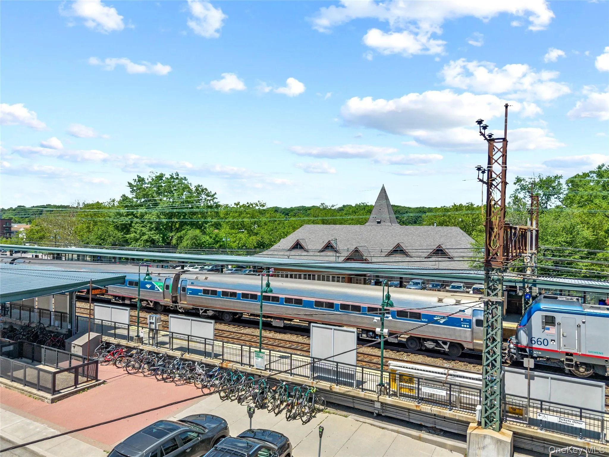 You couldn't ask for a more convenient location to get to Manhattan. You couldn't ask for a more convenient location to get to Manhattan.