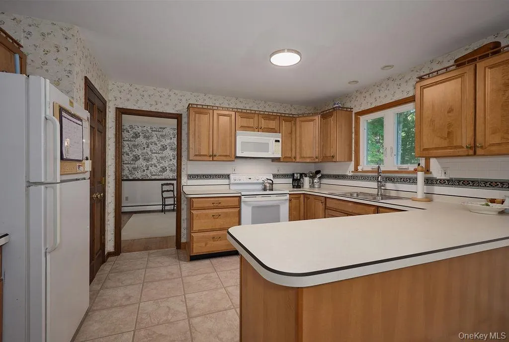 10 Stoutenburgh Drive, Hyde Park, NY, 4 Bedrooms Bedrooms, 11 Rooms Rooms,2 BathroomsBathrooms,Residential,For Rent,Stoutenburgh,0,1014045 10 Stoutenburgh Drive, Hyde Park, NY, 4 Bedrooms Bedrooms, 11 Rooms Rooms,2 BathroomsBathrooms,Residential,For Rent,Stoutenburgh,0,1014045
