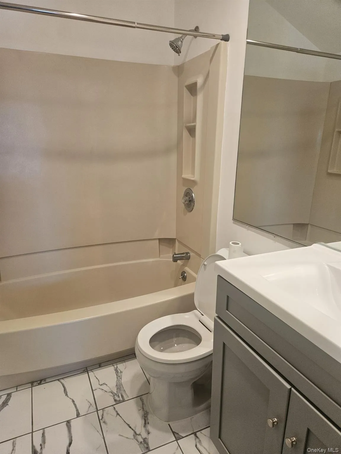 35 ANCHOR, Hempstead, NY, 2 Bedrooms Bedrooms, 5 Rooms Rooms,2 BathroomsBathrooms,Residential Lease,For Rent,ANCHOR,0,KEY1014046 35 ANCHOR, Hempstead, NY, 2 Bedrooms Bedrooms, 5 Rooms Rooms,2 BathroomsBathrooms,Residential Lease,For Rent,ANCHOR,0,KEY1014046