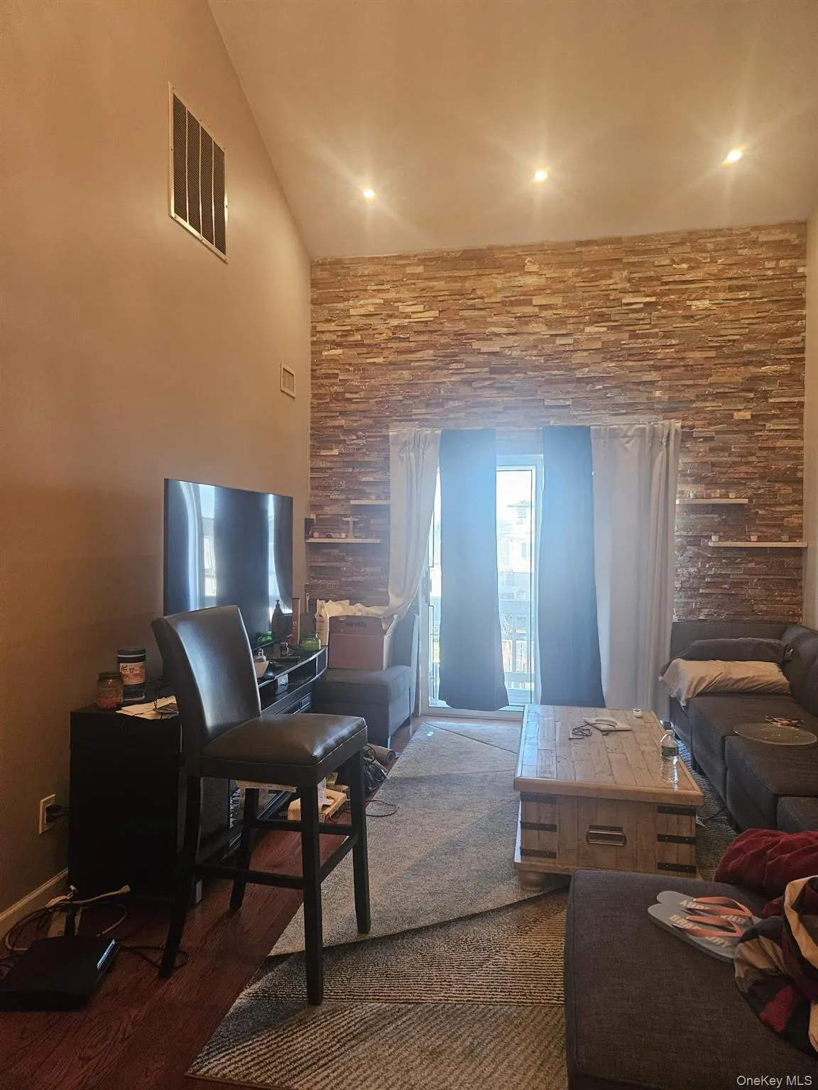 35 ANCHOR, Hempstead, NY, 2 Bedrooms Bedrooms, 5 Rooms Rooms,2 BathroomsBathrooms,Residential Lease,For Rent,ANCHOR,0,KEY1014046 35 ANCHOR, Hempstead, NY, 2 Bedrooms Bedrooms, 5 Rooms Rooms,2 BathroomsBathrooms,Residential Lease,For Rent,ANCHOR,0,KEY1014046