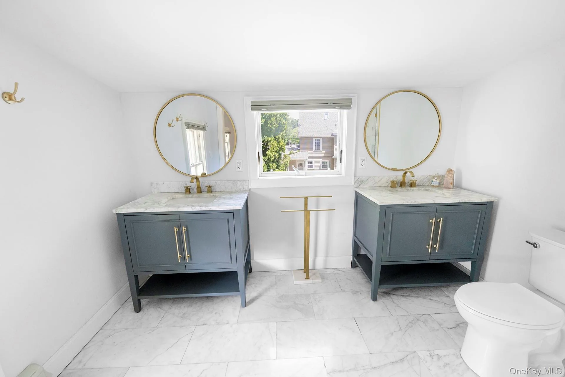 14 Maple Avenue, North East, NY, 4 Bedrooms Bedrooms, 10 Rooms Rooms,3 BathroomsBathrooms,Residential,For Rent,Maple,0,1014048 14 Maple Avenue, North East, NY, 4 Bedrooms Bedrooms, 10 Rooms Rooms,3 BathroomsBathrooms,Residential,For Rent,Maple,0,1014048