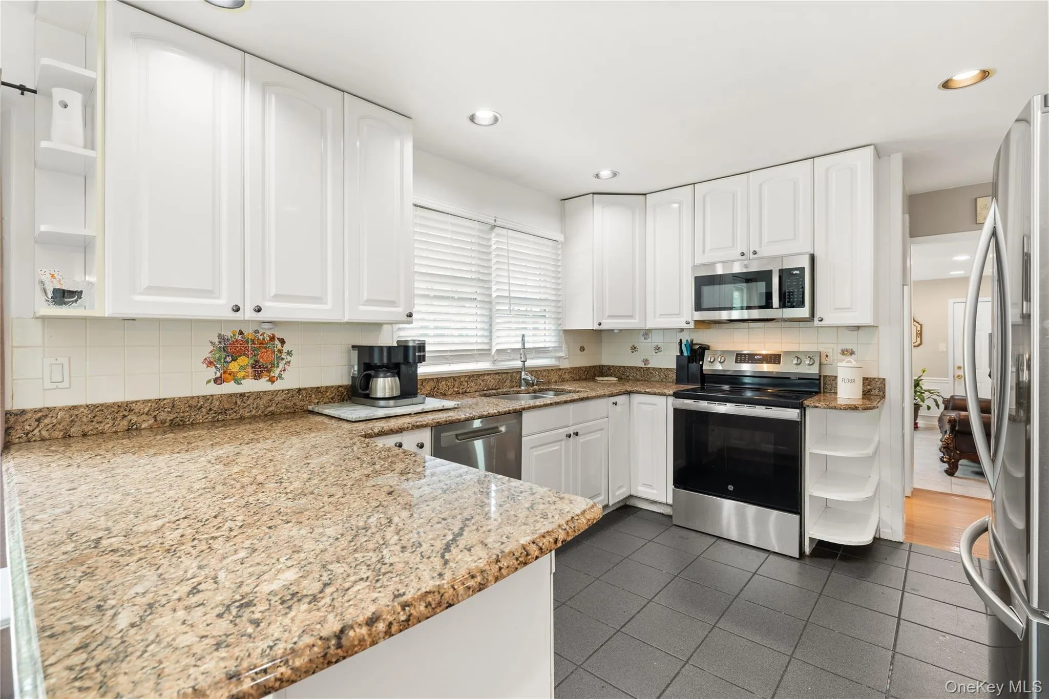 24 Walnut Street, Brookhaven, NY, 4 Bedrooms Bedrooms, 9 Rooms Rooms,2 BathroomsBathrooms,Residential,For Rent,Walnut,0,1014051 24 Walnut Street, Brookhaven, NY, 4 Bedrooms Bedrooms, 9 Rooms Rooms,2 BathroomsBathrooms,Residential,For Rent,Walnut,0,1014051
