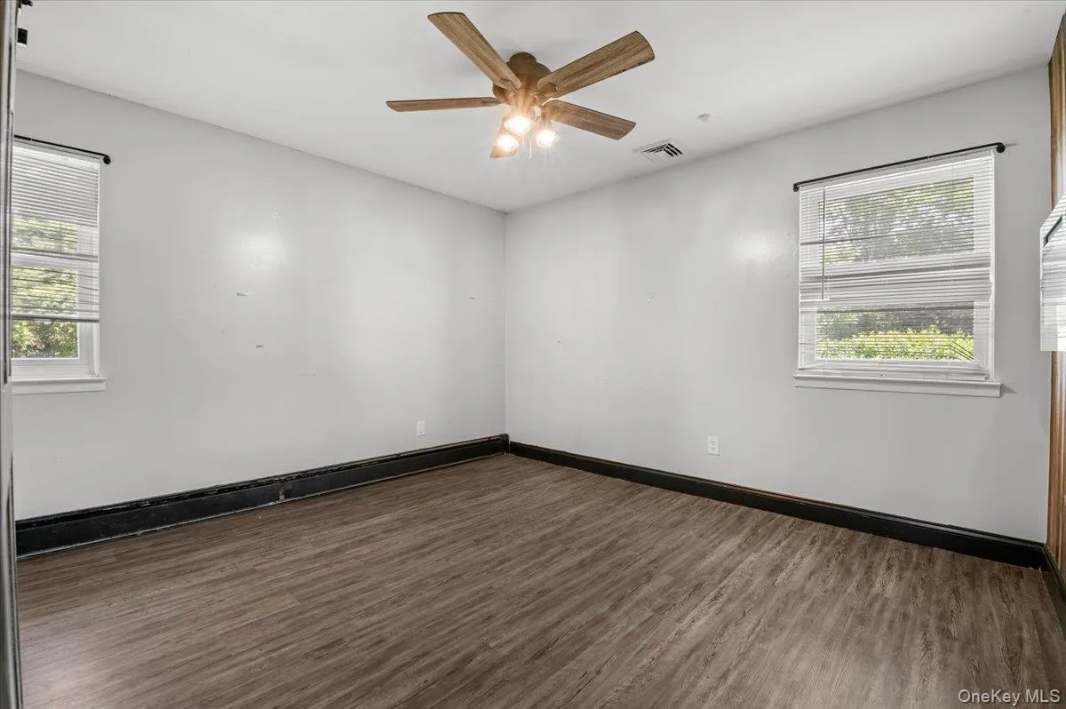 3755 Grand Avenue, Southold, NY, 3 Bedrooms Bedrooms, 7 Rooms Rooms,2 BathroomsBathrooms,Residential,For Rent,Grand,0,KEY1014052 3755 Grand Avenue, Southold, NY, 3 Bedrooms Bedrooms, 7 Rooms Rooms,2 BathroomsBathrooms,Residential,For Rent,Grand,0,KEY1014052