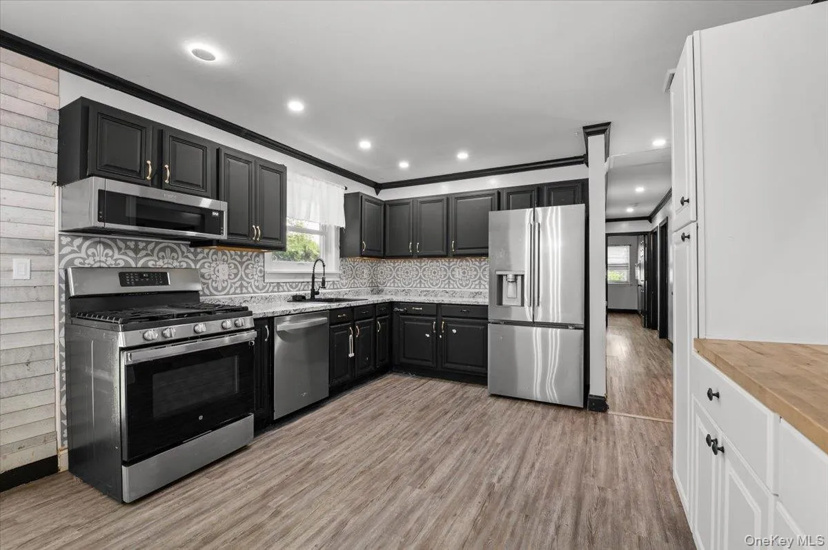 3755 Grand Avenue, Southold, NY, 3 Bedrooms Bedrooms, 7 Rooms Rooms,2 BathroomsBathrooms,Residential,For Rent,Grand,0,KEY1014052 3755 Grand Avenue, Southold, NY, 3 Bedrooms Bedrooms, 7 Rooms Rooms,2 BathroomsBathrooms,Residential,For Rent,Grand,0,KEY1014052