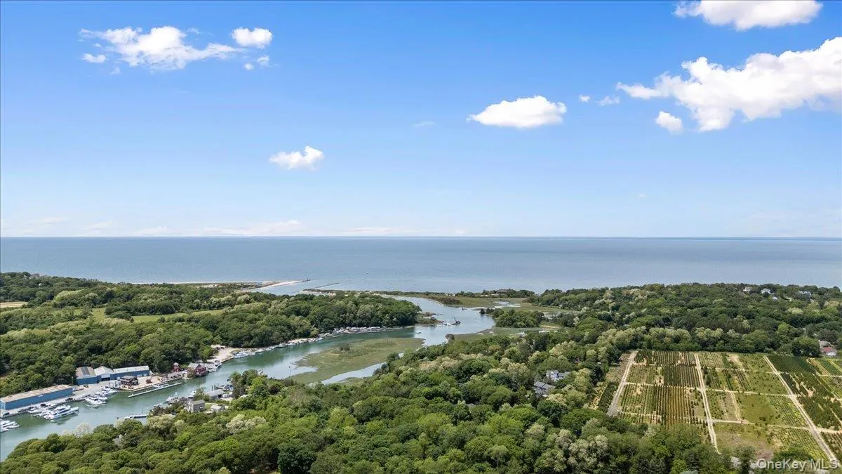 3755 Grand Avenue, Southold, NY, 3 Bedrooms Bedrooms, 7 Rooms Rooms,2 BathroomsBathrooms,Residential,For Rent,Grand,0,KEY1014052 3755 Grand Avenue, Southold, NY, 3 Bedrooms Bedrooms, 7 Rooms Rooms,2 BathroomsBathrooms,Residential,For Rent,Grand,0,KEY1014052