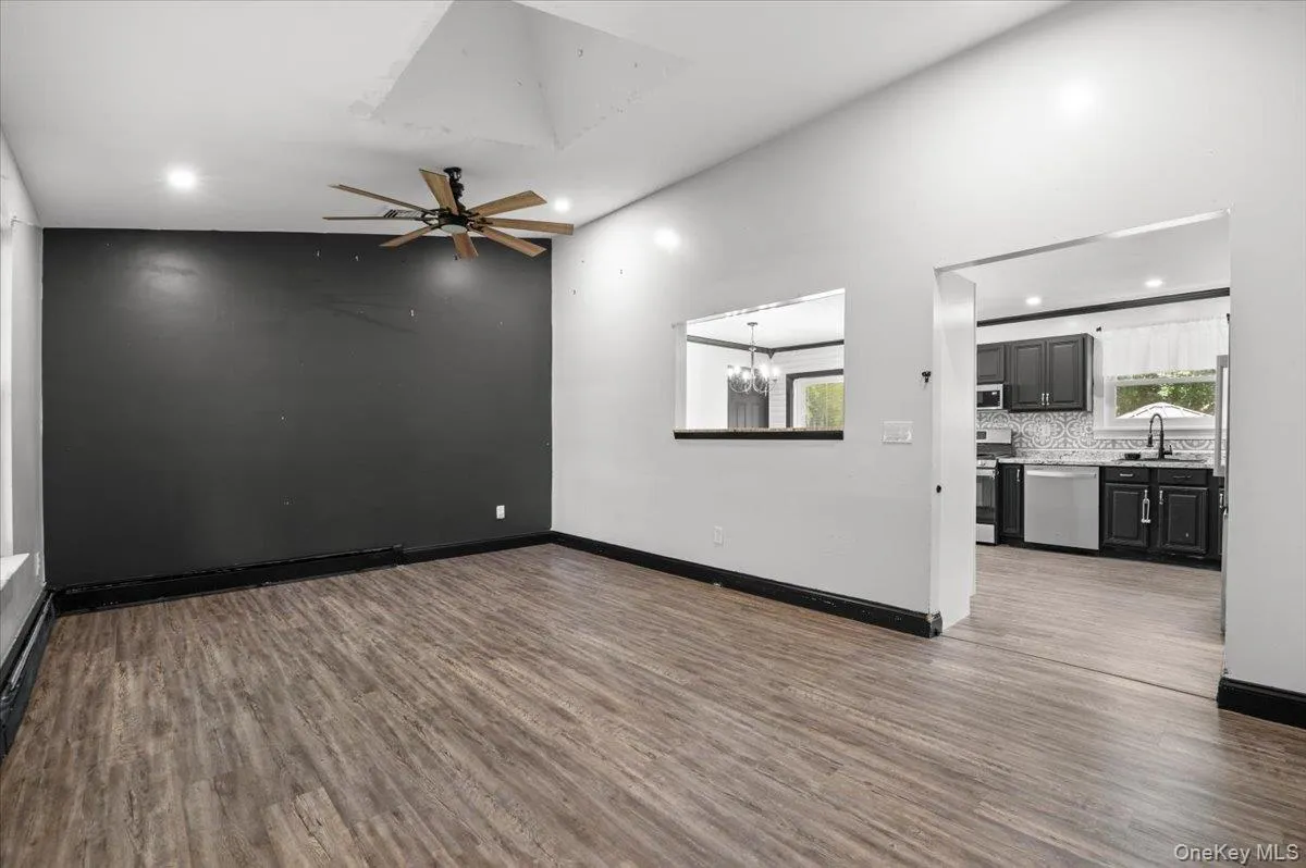 3755 Grand Avenue, Southold, NY, 3 Bedrooms Bedrooms, 7 Rooms Rooms,2 BathroomsBathrooms,Residential,For Rent,Grand,0,KEY1014052 3755 Grand Avenue, Southold, NY, 3 Bedrooms Bedrooms, 7 Rooms Rooms,2 BathroomsBathrooms,Residential,For Rent,Grand,0,KEY1014052