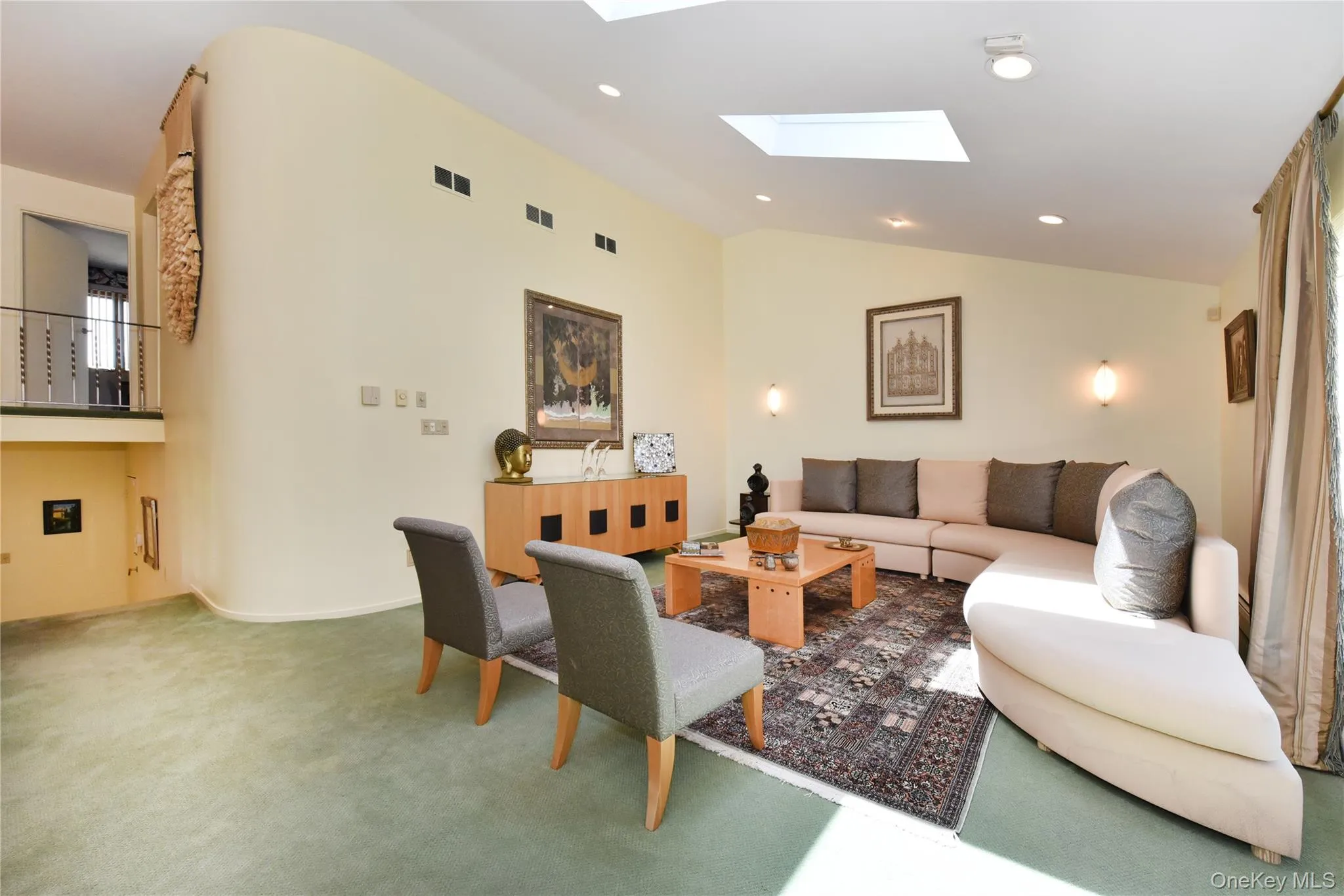 3 Joy Drive, North Hempstead, NY, 4 Bedrooms Bedrooms, 8 Rooms Rooms,2 BathroomsBathrooms,Residential,For Rent,Joy,0,1014055 3 Joy Drive, North Hempstead, NY, 4 Bedrooms Bedrooms, 8 Rooms Rooms,2 BathroomsBathrooms,Residential,For Rent,Joy,0,1014055
