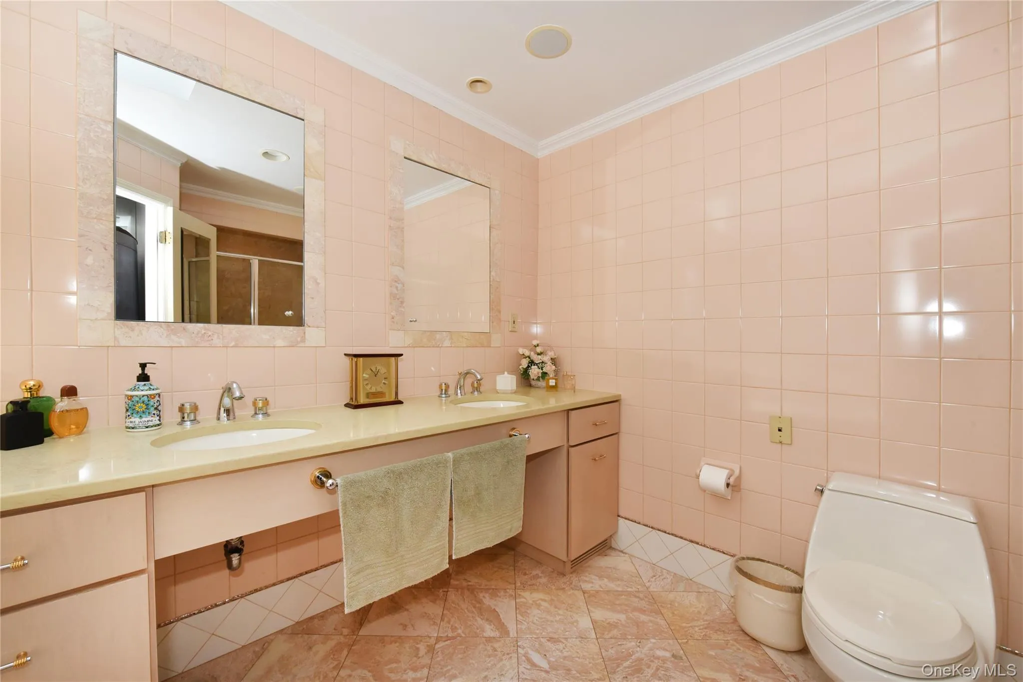 3 Joy Drive, North Hempstead, NY, 4 Bedrooms Bedrooms, 8 Rooms Rooms,2 BathroomsBathrooms,Residential,For Rent,Joy,0,1014055 3 Joy Drive, North Hempstead, NY, 4 Bedrooms Bedrooms, 8 Rooms Rooms,2 BathroomsBathrooms,Residential,For Rent,Joy,0,1014055