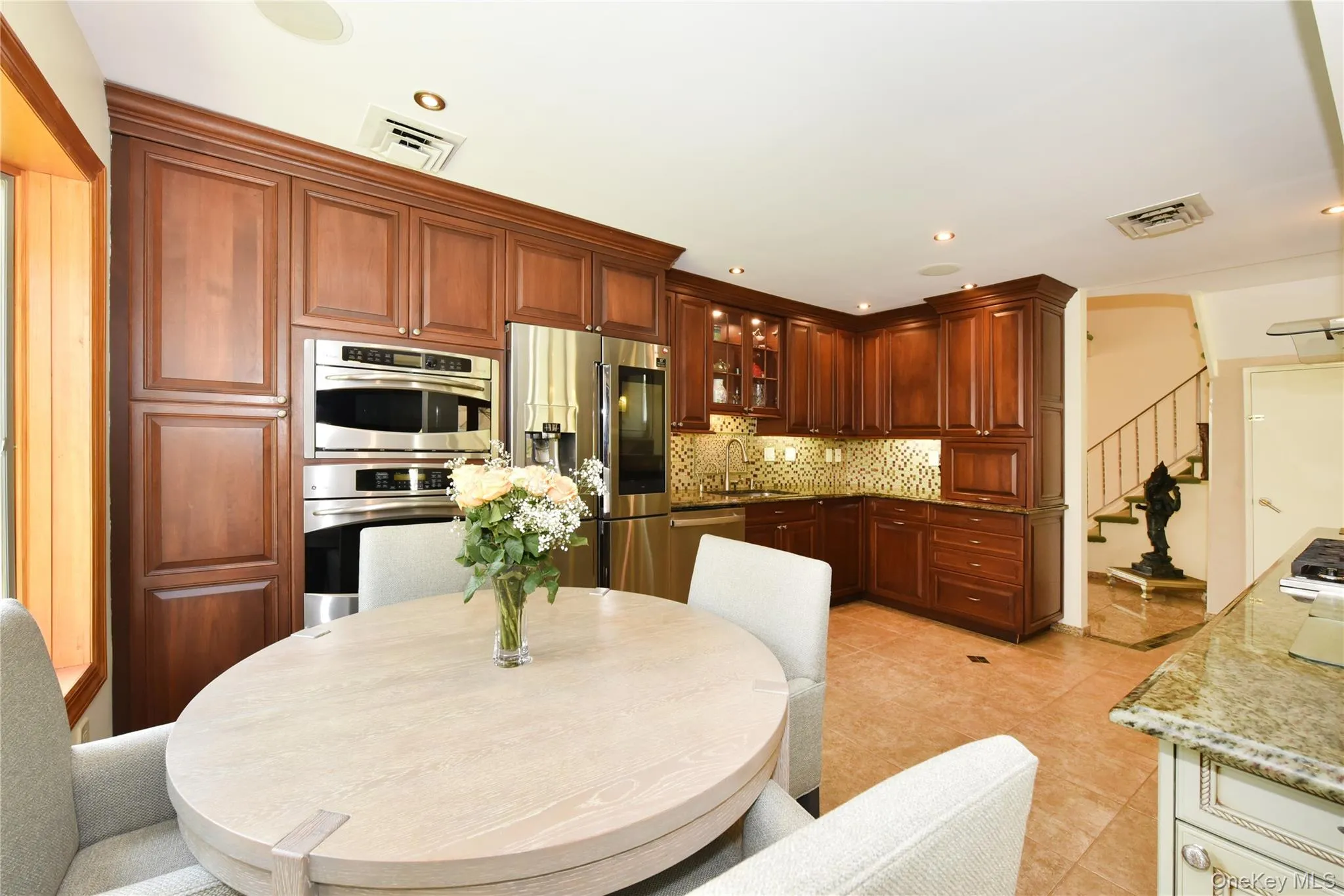 3 Joy Drive, North Hempstead, NY, 4 Bedrooms Bedrooms, 8 Rooms Rooms,2 BathroomsBathrooms,Residential,For Rent,Joy,0,1014055 3 Joy Drive, North Hempstead, NY, 4 Bedrooms Bedrooms, 8 Rooms Rooms,2 BathroomsBathrooms,Residential,For Rent,Joy,0,1014055