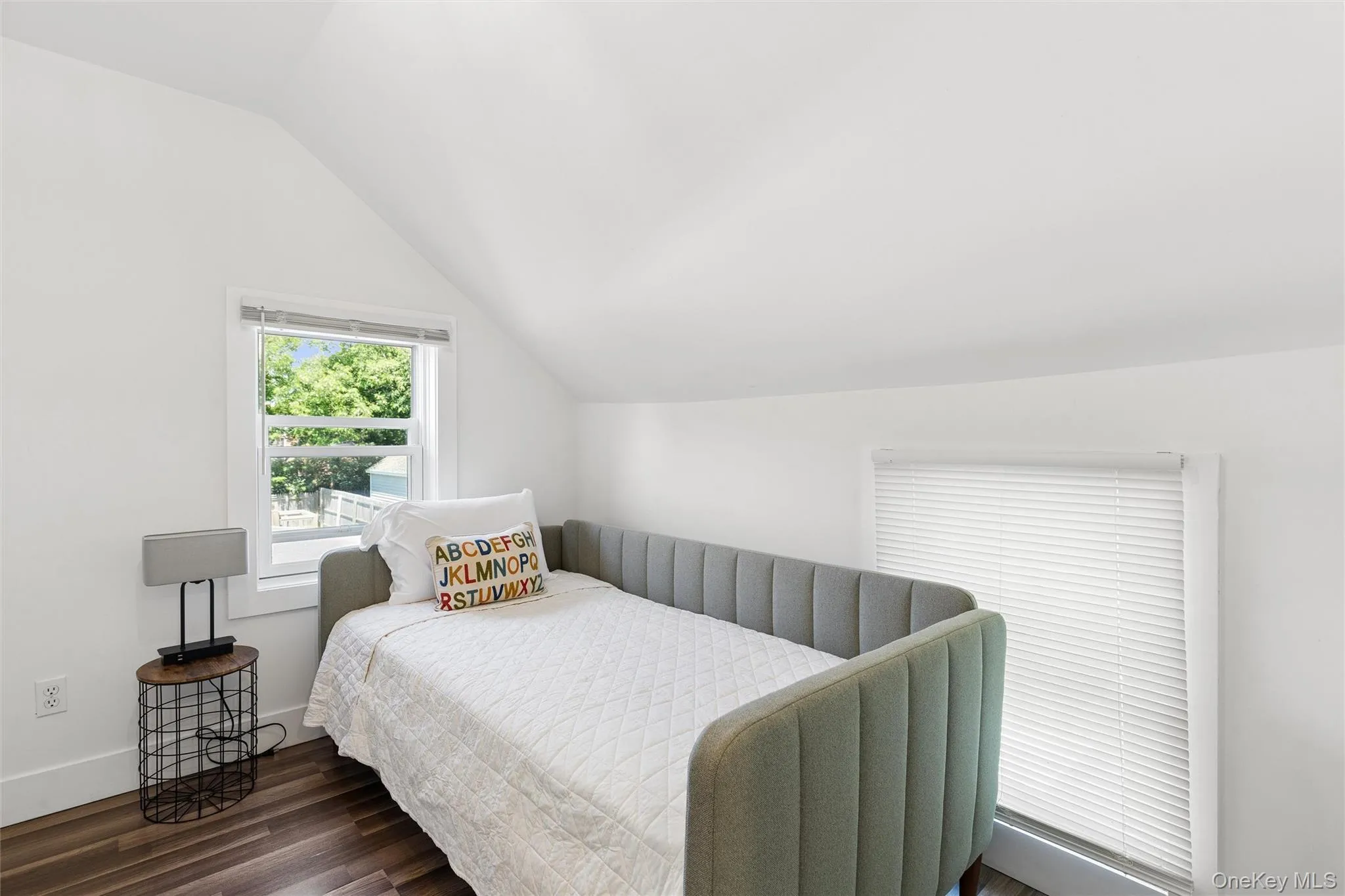 243 Sunset Avenue, Southampton, NY, 4 Bedrooms Bedrooms, 6 Rooms Rooms,2 BathroomsBathrooms,Residential Lease,For Rent,Sunset,0,1014061 243 Sunset Avenue, Southampton, NY, 4 Bedrooms Bedrooms, 6 Rooms Rooms,2 BathroomsBathrooms,Residential Lease,For Rent,Sunset,0,1014061