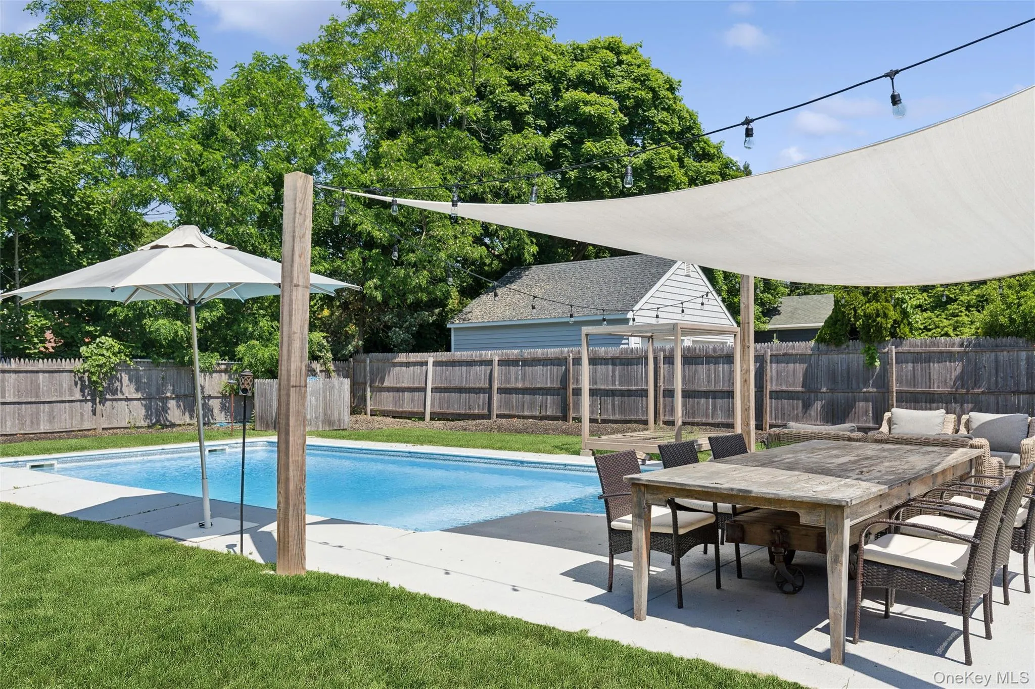 243 Sunset Avenue, Southampton, NY, 4 Bedrooms Bedrooms, 6 Rooms Rooms,2 BathroomsBathrooms,Residential Lease,For Rent,Sunset,0,1014061 243 Sunset Avenue, Southampton, NY, 4 Bedrooms Bedrooms, 6 Rooms Rooms,2 BathroomsBathrooms,Residential Lease,For Rent,Sunset,0,1014061