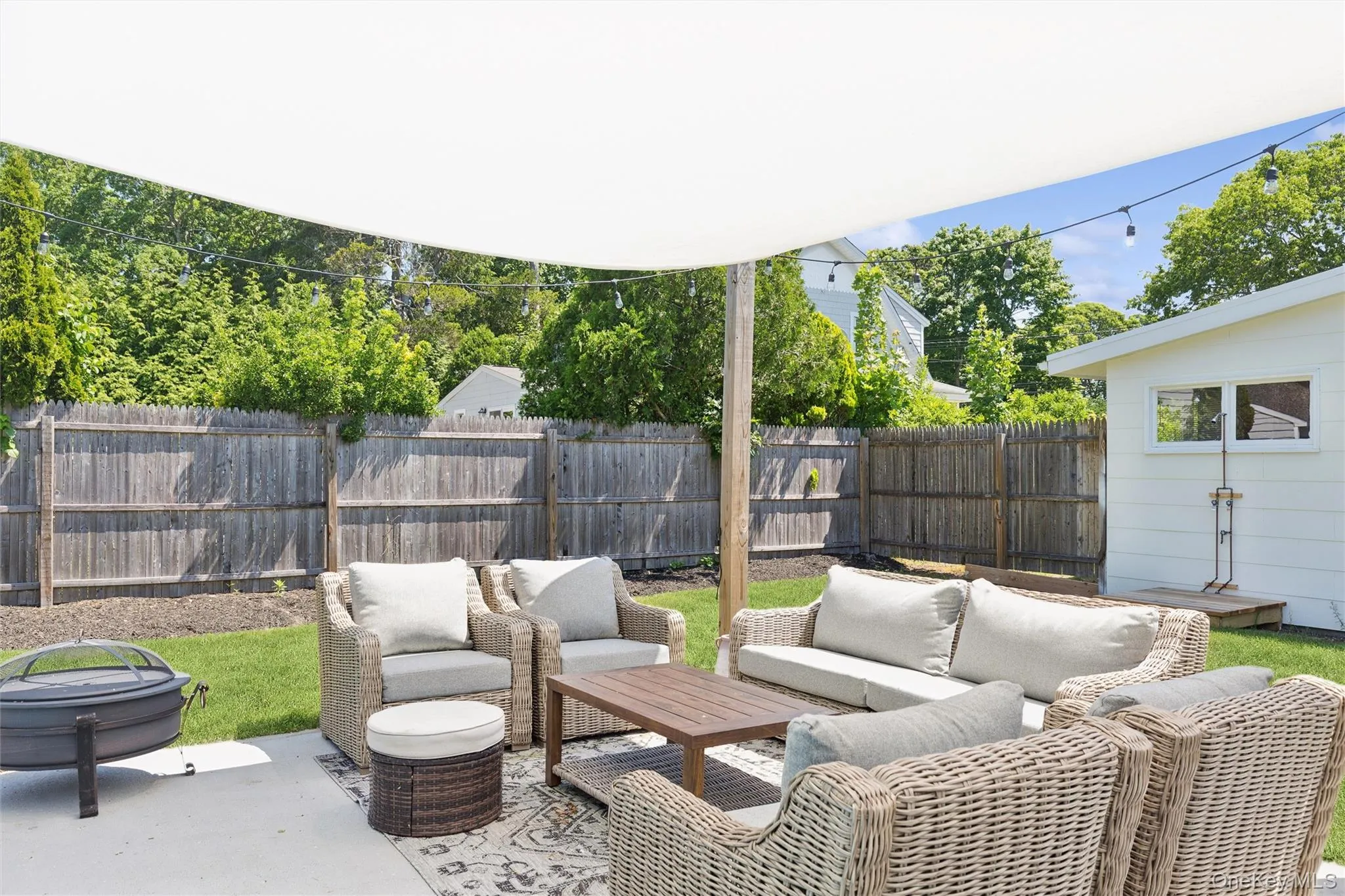 243 Sunset Avenue, Southampton, NY, 4 Bedrooms Bedrooms, 6 Rooms Rooms,2 BathroomsBathrooms,Residential Lease,For Rent,Sunset,0,1014061 243 Sunset Avenue, Southampton, NY, 4 Bedrooms Bedrooms, 6 Rooms Rooms,2 BathroomsBathrooms,Residential Lease,For Rent,Sunset,0,1014061