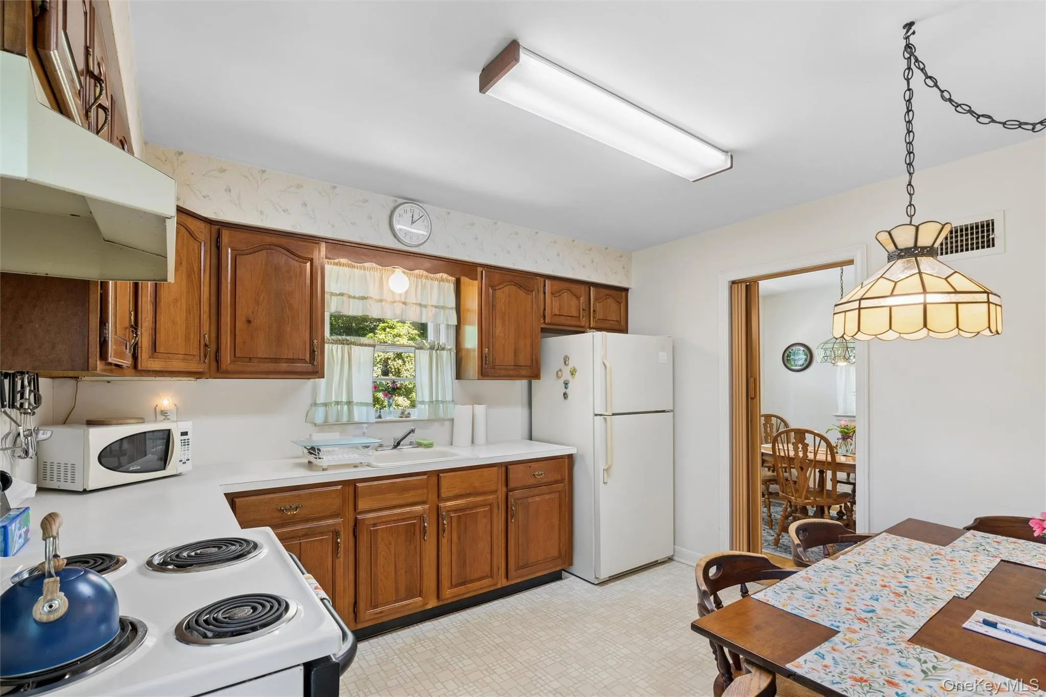 12 Regent Place, Huntington, NY, 3 Bedrooms Bedrooms, 6 Rooms Rooms,1 BathroomBathrooms,Residential,For Rent,Regent,0,1014066 12 Regent Place, Huntington, NY, 3 Bedrooms Bedrooms, 6 Rooms Rooms,1 BathroomBathrooms,Residential,For Rent,Regent,0,1014066