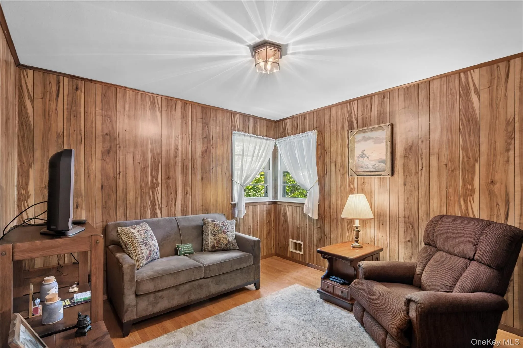 12 Regent Place, Huntington, NY, 3 Bedrooms Bedrooms, 6 Rooms Rooms,1 BathroomBathrooms,Residential,For Rent,Regent,0,1014066 12 Regent Place, Huntington, NY, 3 Bedrooms Bedrooms, 6 Rooms Rooms,1 BathroomBathrooms,Residential,For Rent,Regent,0,1014066
