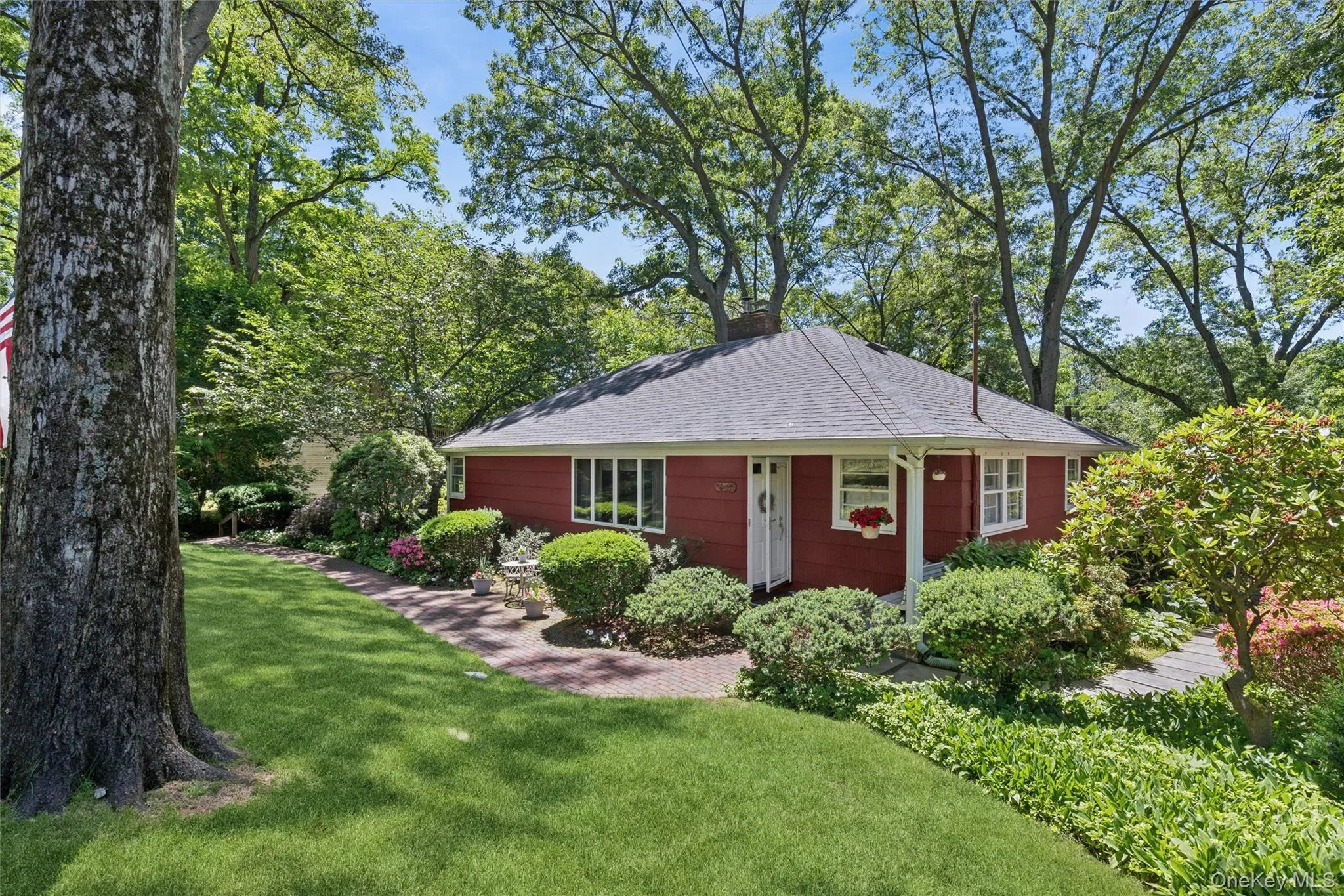 12 Regent Place, Huntington, NY, 3 Bedrooms Bedrooms, 6 Rooms Rooms,1 BathroomBathrooms,Residential,For Rent,Regent,0,1014066 12 Regent Place, Huntington, NY, 3 Bedrooms Bedrooms, 6 Rooms Rooms,1 BathroomBathrooms,Residential,For Rent,Regent,0,1014066