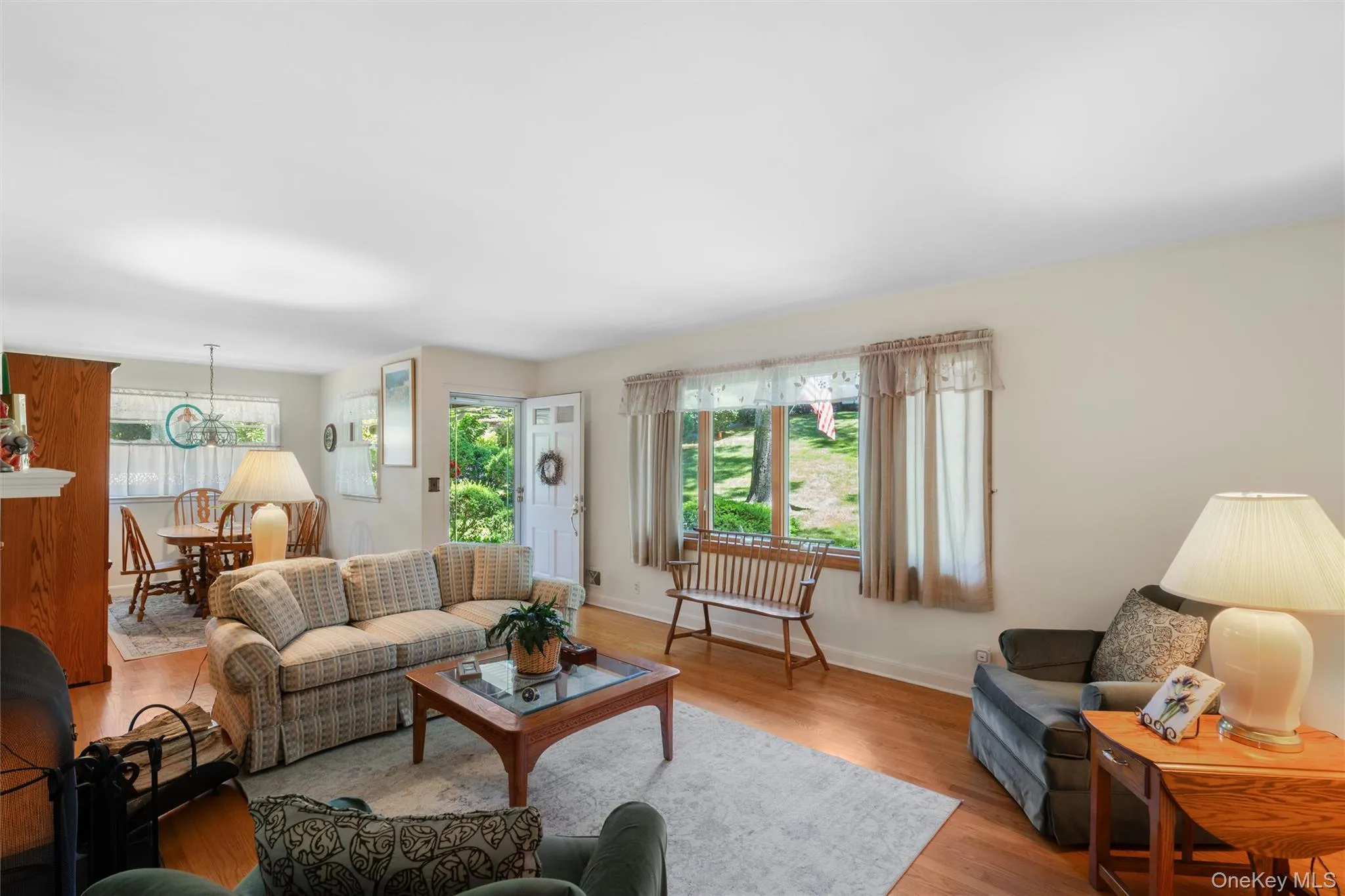 12 Regent Place, Huntington, NY, 3 Bedrooms Bedrooms, 6 Rooms Rooms,1 BathroomBathrooms,Residential,For Rent,Regent,0,1014066 12 Regent Place, Huntington, NY, 3 Bedrooms Bedrooms, 6 Rooms Rooms,1 BathroomBathrooms,Residential,For Rent,Regent,0,1014066