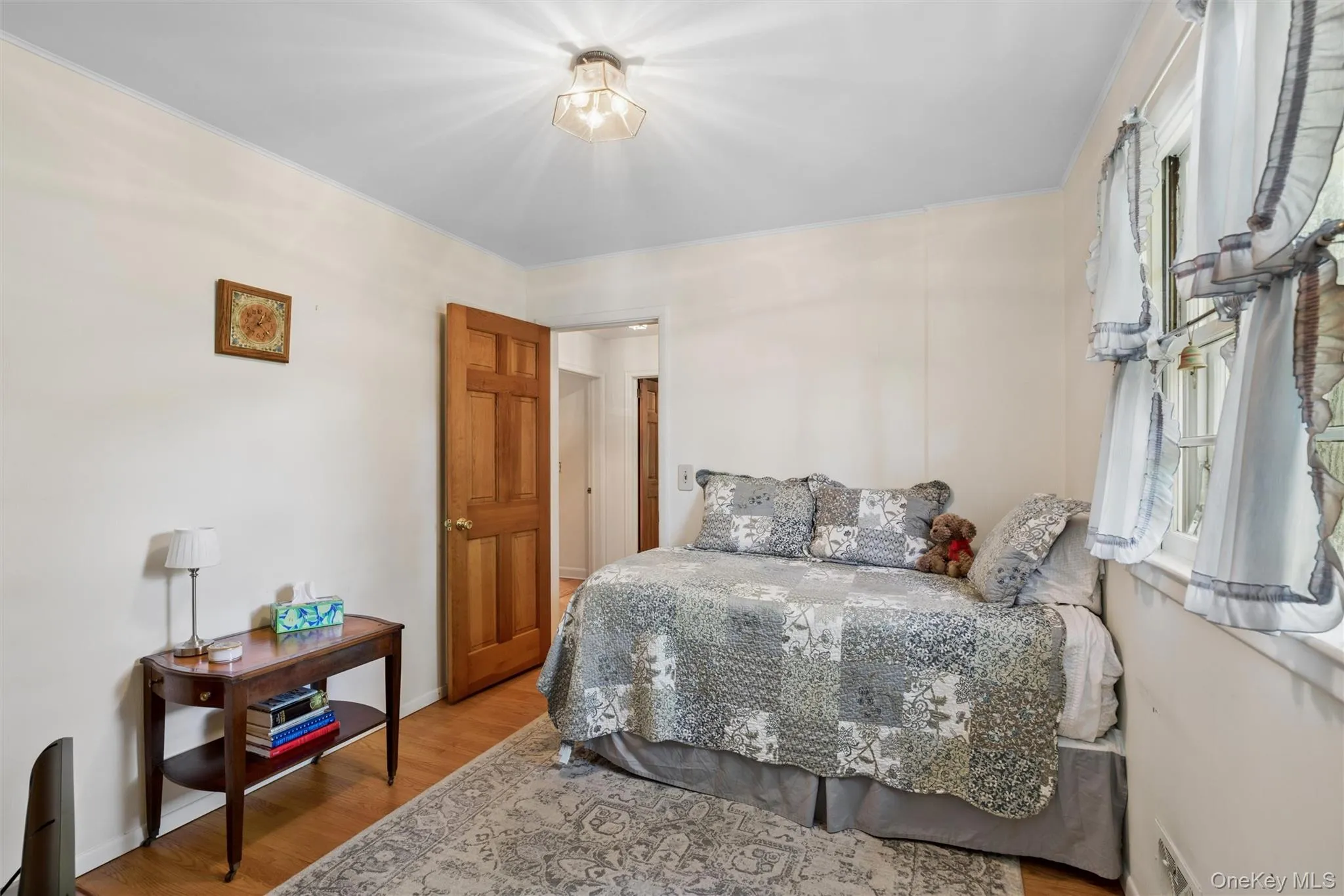 12 Regent Place, Huntington, NY, 3 Bedrooms Bedrooms, 6 Rooms Rooms,1 BathroomBathrooms,Residential,For Rent,Regent,0,1014066 12 Regent Place, Huntington, NY, 3 Bedrooms Bedrooms, 6 Rooms Rooms,1 BathroomBathrooms,Residential,For Rent,Regent,0,1014066