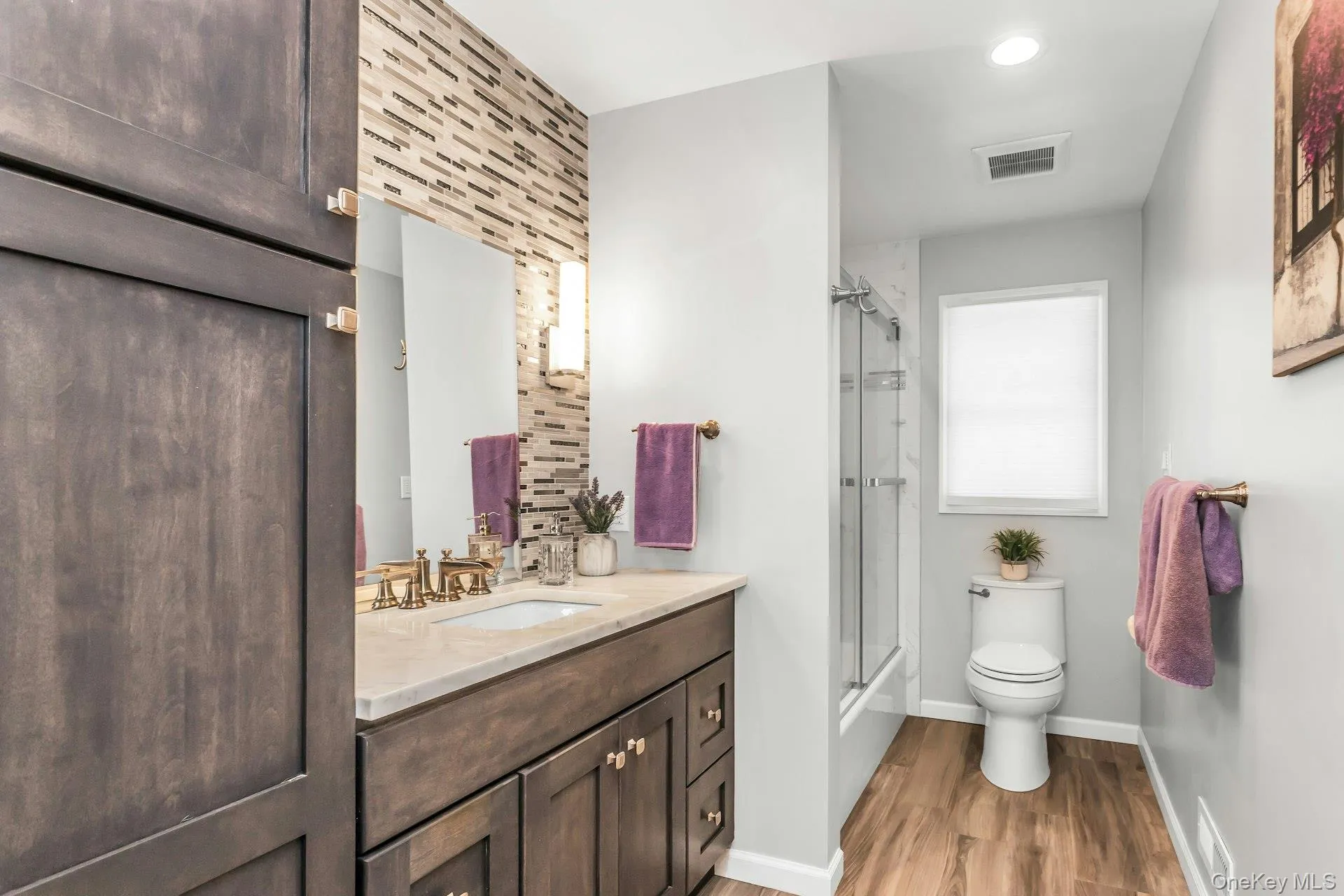 Stunning, newly renovated, Custom Cabinetry, Marble Countertop, Cast Iron Tub. Stunning, newly renovated, Custom Cabinetry, Marble Countertop, Cast Iron Tub.
