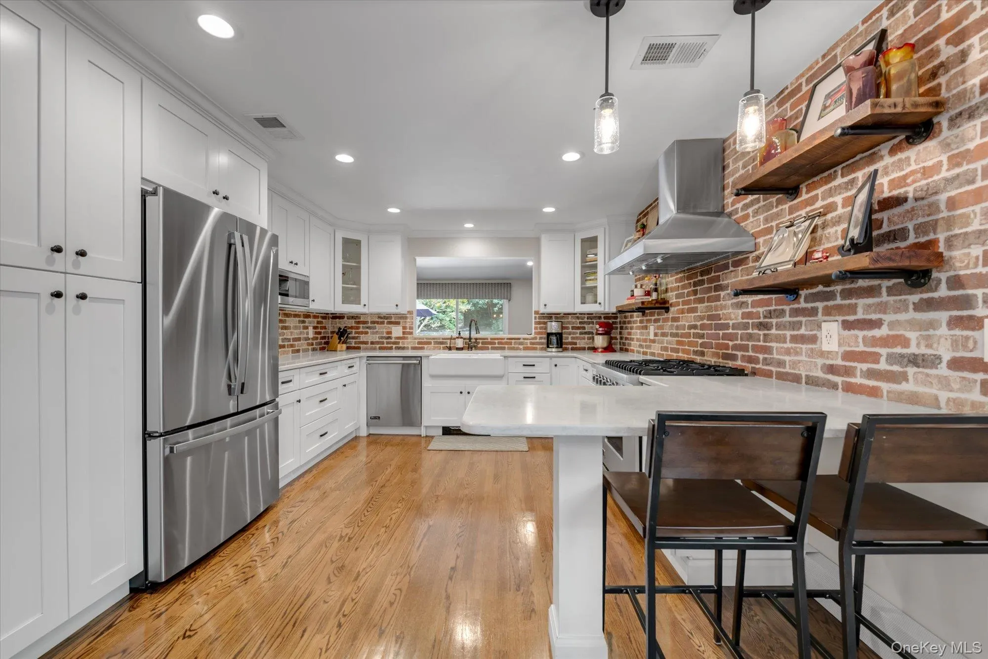 117 Soundview Drive, North Hempstead, NY, 4 Bedrooms Bedrooms, 7 Rooms Rooms,2 BathroomsBathrooms,Residential,For Rent,Soundview,0,1014070 117 Soundview Drive, North Hempstead, NY, 4 Bedrooms Bedrooms, 7 Rooms Rooms,2 BathroomsBathrooms,Residential,For Rent,Soundview,0,1014070