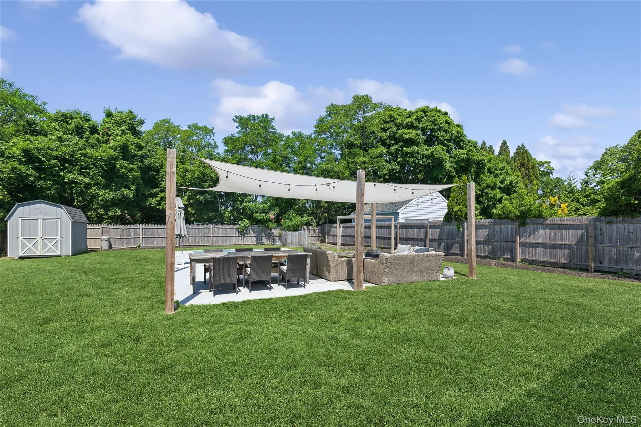 243 Sunset Avenue, Southampton, NY, 4 Bedrooms Bedrooms, 6 Rooms Rooms,2 BathroomsBathrooms,Residential Lease,For Rent,Sunset,0,1014073 243 Sunset Avenue, Southampton, NY, 4 Bedrooms Bedrooms, 6 Rooms Rooms,2 BathroomsBathrooms,Residential Lease,For Rent,Sunset,0,1014073