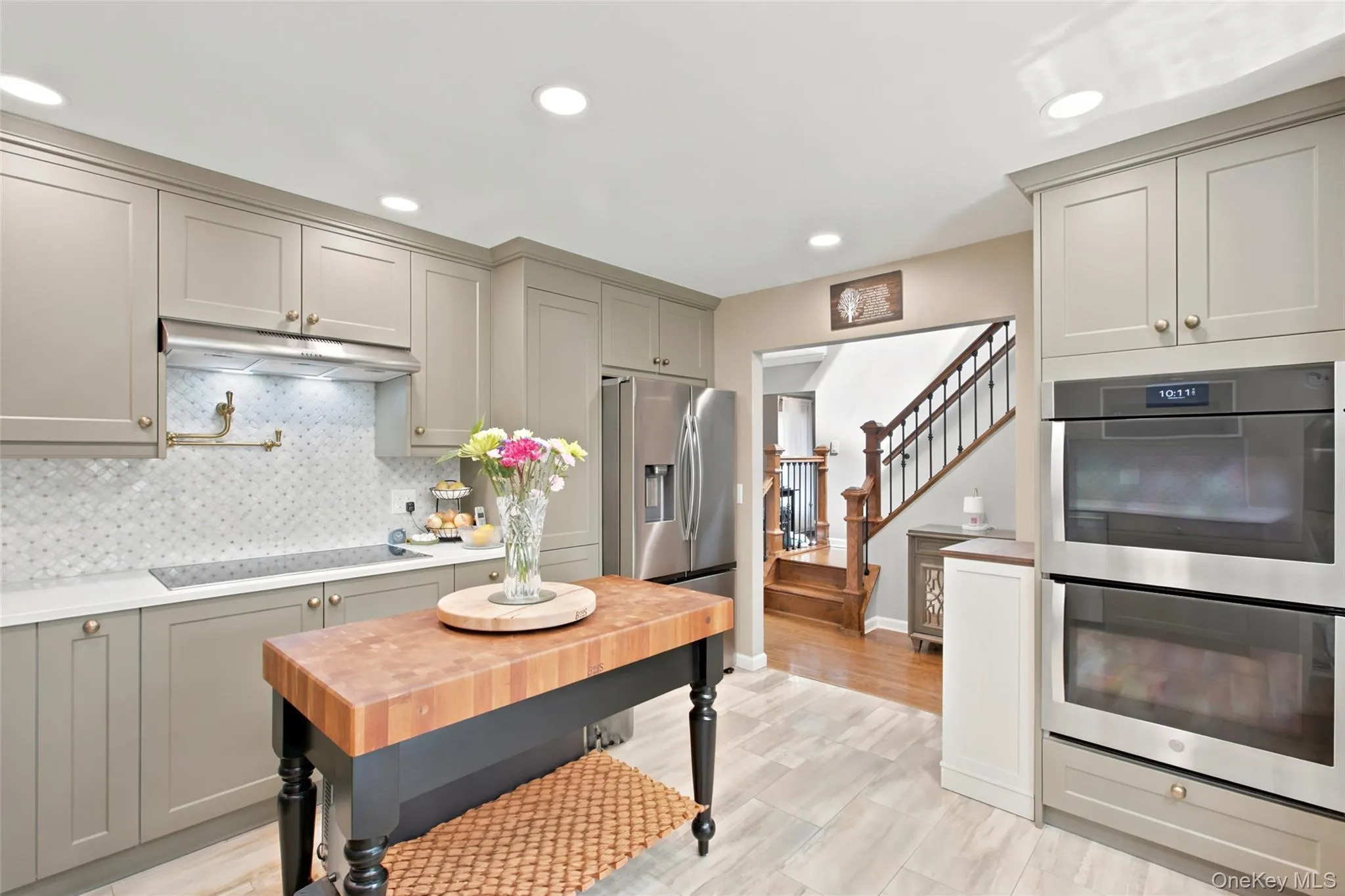 17 Lower Road, Smithtown, NY, 4 Bedrooms Bedrooms, 11 Rooms Rooms,2 BathroomsBathrooms,Residential,For Rent,Lower,0,1014077 17 Lower Road, Smithtown, NY, 4 Bedrooms Bedrooms, 11 Rooms Rooms,2 BathroomsBathrooms,Residential,For Rent,Lower,0,1014077