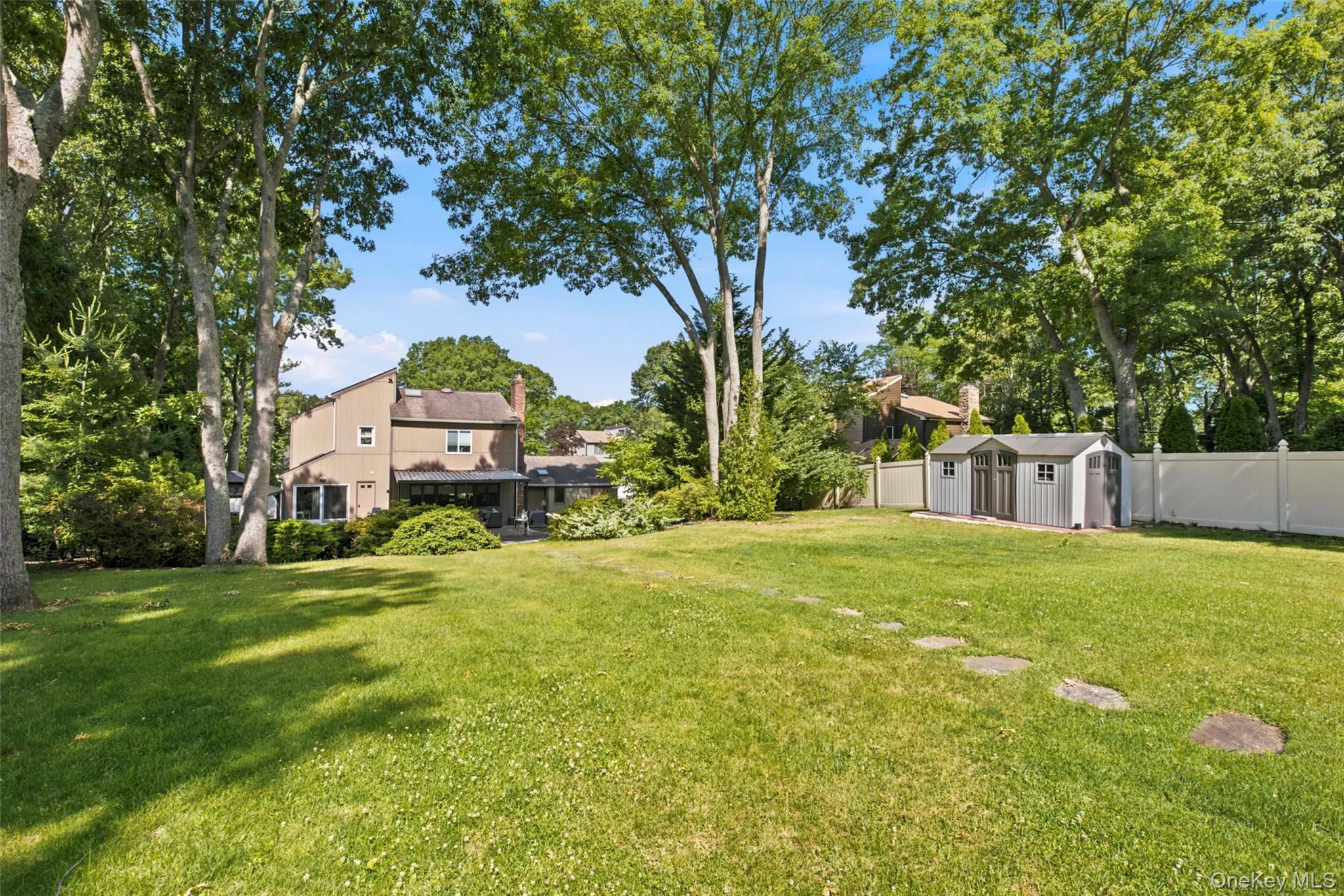 17 Lower Road, Smithtown, NY, 4 Bedrooms Bedrooms, 11 Rooms Rooms,2 BathroomsBathrooms,Residential,For Rent,Lower,0,1014077 17 Lower Road, Smithtown, NY, 4 Bedrooms Bedrooms, 11 Rooms Rooms,2 BathroomsBathrooms,Residential,For Rent,Lower,0,1014077