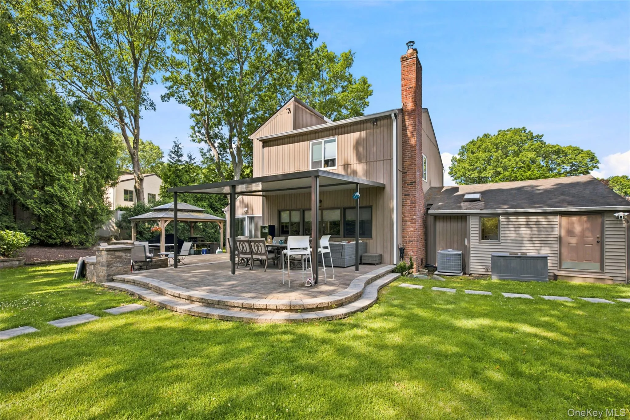 17 Lower Road, Smithtown, NY, 4 Bedrooms Bedrooms, 11 Rooms Rooms,2 BathroomsBathrooms,Residential,For Rent,Lower,0,1014077 17 Lower Road, Smithtown, NY, 4 Bedrooms Bedrooms, 11 Rooms Rooms,2 BathroomsBathrooms,Residential,For Rent,Lower,0,1014077