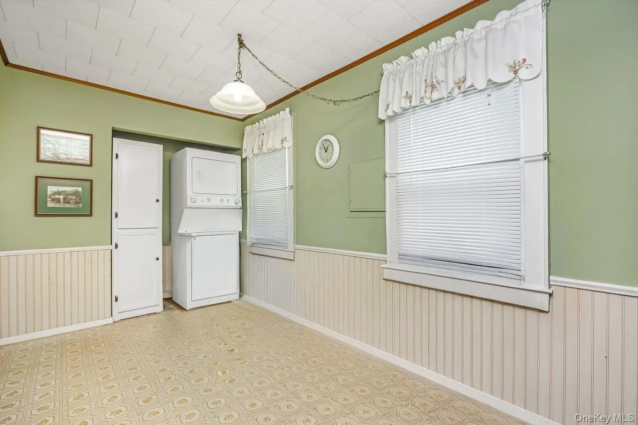 845 Karshick Street, Islip, NY, 4 Bedrooms Bedrooms, 8 Rooms Rooms,3 BathroomsBathrooms,Residential,For Rent,Karshick,0,1014081 845 Karshick Street, Islip, NY, 4 Bedrooms Bedrooms, 8 Rooms Rooms,3 BathroomsBathrooms,Residential,For Rent,Karshick,0,1014081