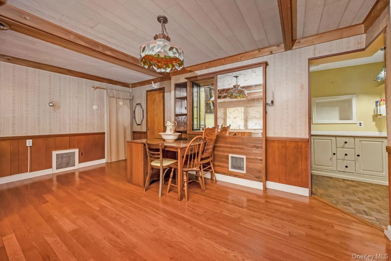 845 Karshick Street, Islip, NY, 4 Bedrooms Bedrooms, 8 Rooms Rooms,3 BathroomsBathrooms,Residential,For Rent,Karshick,0,1014081 845 Karshick Street, Islip, NY, 4 Bedrooms Bedrooms, 8 Rooms Rooms,3 BathroomsBathrooms,Residential,For Rent,Karshick,0,1014081