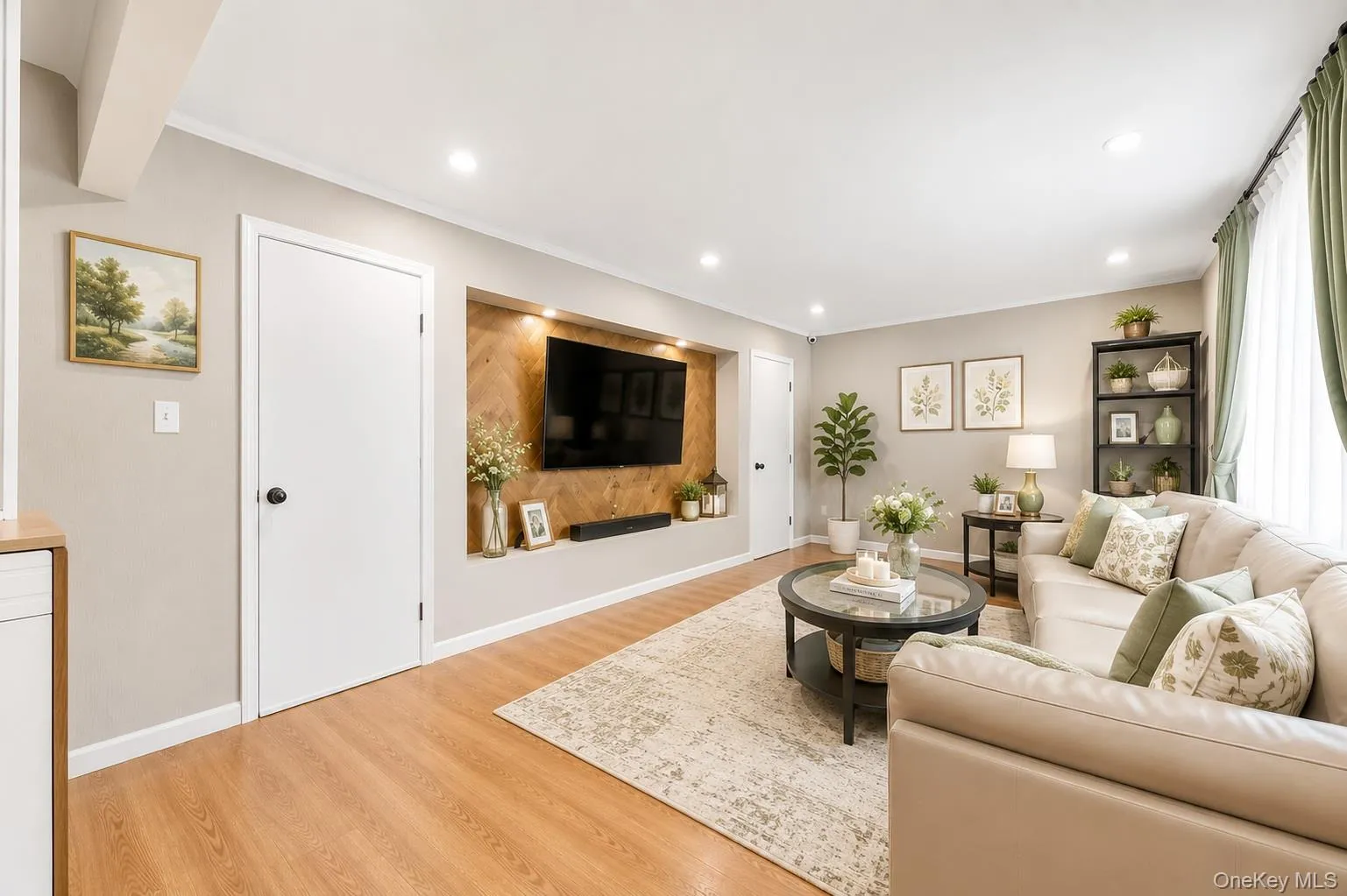 1 Wood Road, North Hempstead, NY, 4 Bedrooms Bedrooms, 10 Rooms Rooms,2 BathroomsBathrooms,Residential,For Rent,Wood,0,1014083 1 Wood Road, North Hempstead, NY, 4 Bedrooms Bedrooms, 10 Rooms Rooms,2 BathroomsBathrooms,Residential,For Rent,Wood,0,1014083
