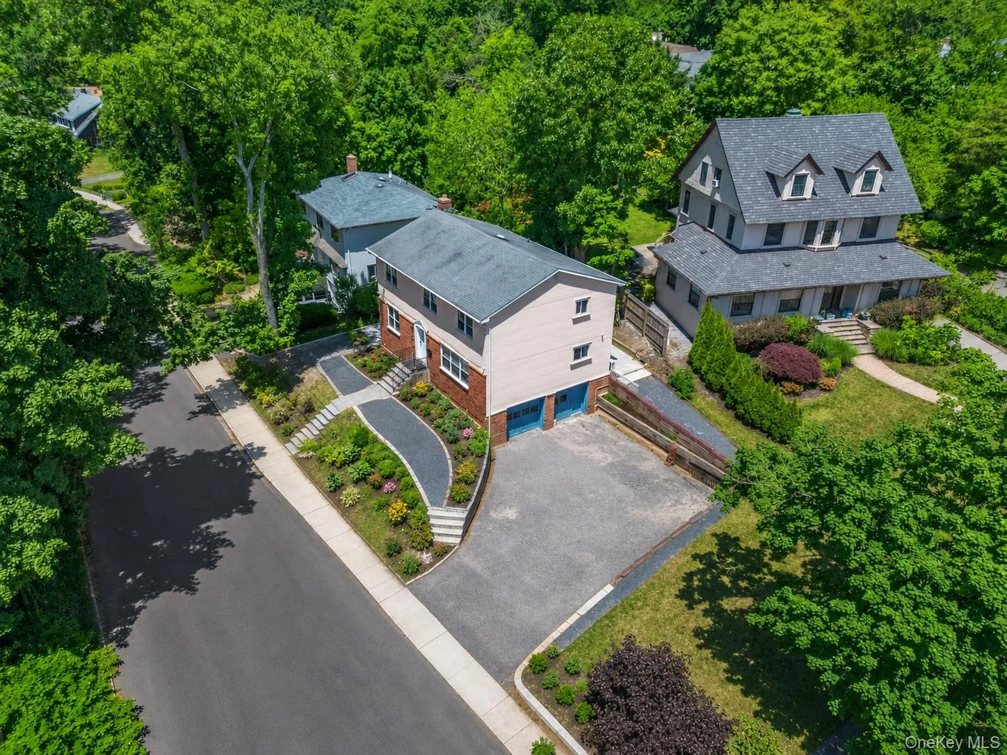 1 Wood Road, North Hempstead, NY, 4 Bedrooms Bedrooms, 10 Rooms Rooms,2 BathroomsBathrooms,Residential,For Rent,Wood,0,1014083 1 Wood Road, North Hempstead, NY, 4 Bedrooms Bedrooms, 10 Rooms Rooms,2 BathroomsBathrooms,Residential,For Rent,Wood,0,1014083