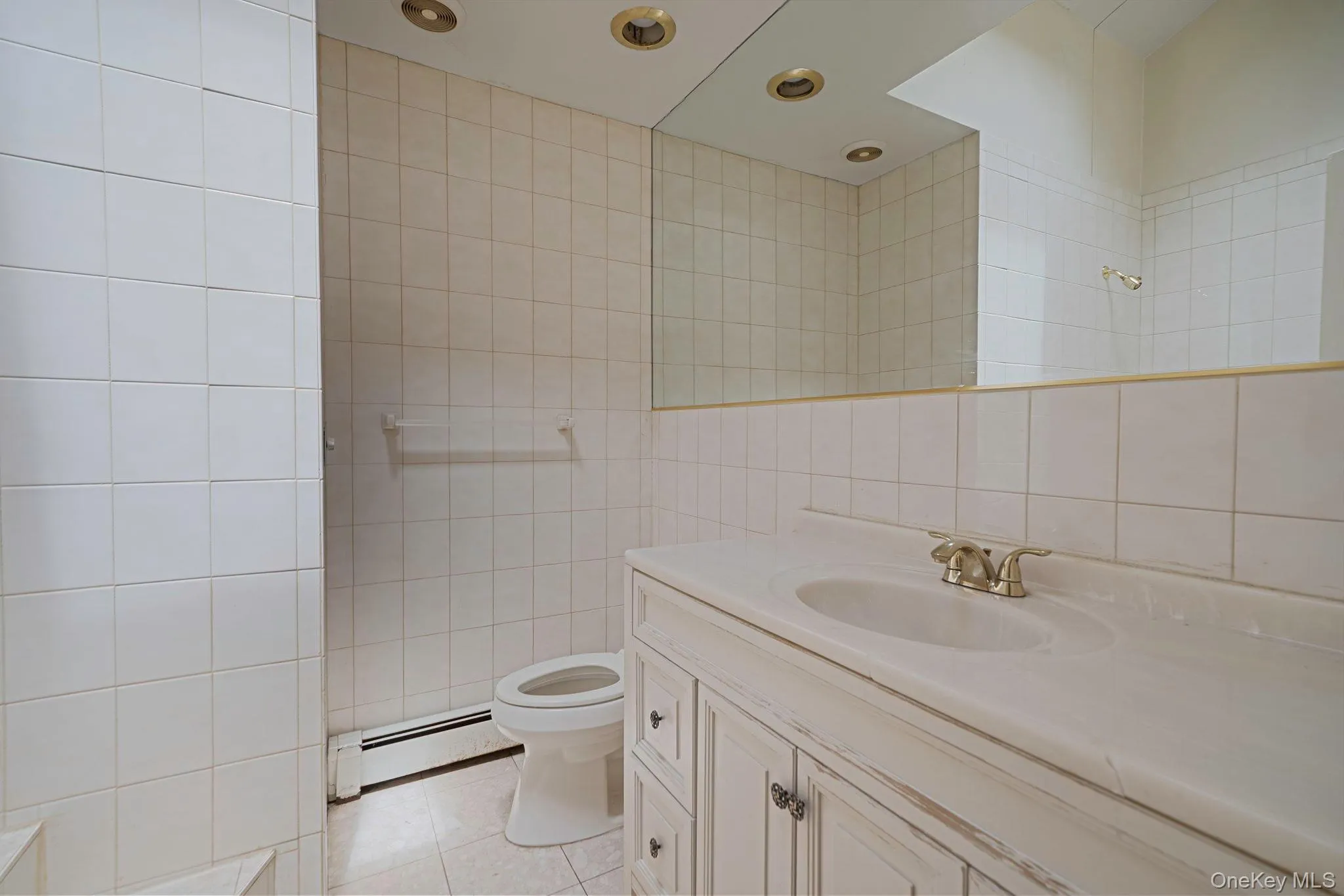 61 Ledgewood Drive, Smithtown, NY, 3 Bedrooms Bedrooms, 7 Rooms Rooms,3 BathroomsBathrooms,Residential,For Rent,Ledgewood,0,1014086 61 Ledgewood Drive, Smithtown, NY, 3 Bedrooms Bedrooms, 7 Rooms Rooms,3 BathroomsBathrooms,Residential,For Rent,Ledgewood,0,1014086