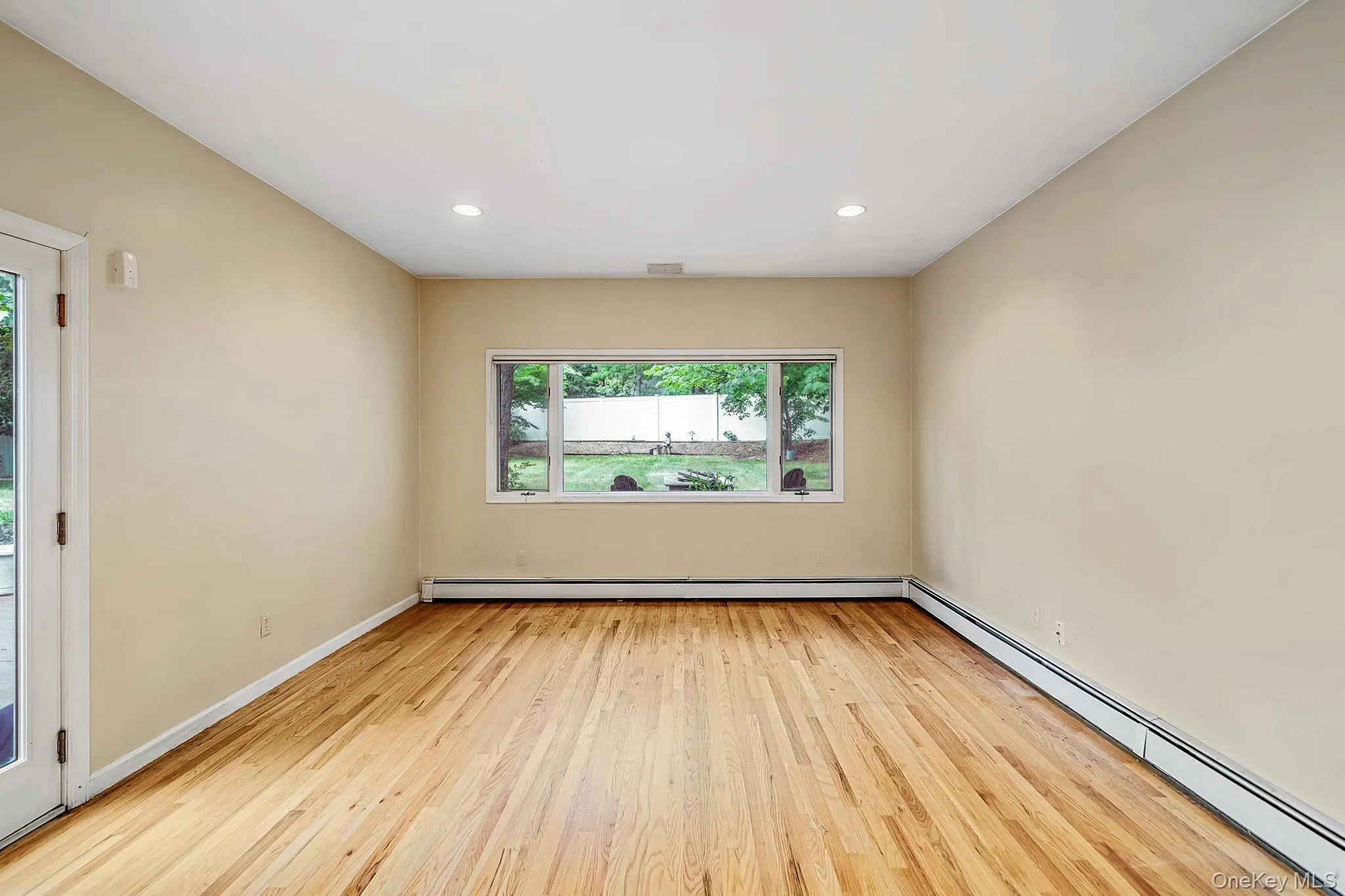61 Ledgewood Drive, Smithtown, NY, 3 Bedrooms Bedrooms, 7 Rooms Rooms,3 BathroomsBathrooms,Residential,For Rent,Ledgewood,0,1014086 61 Ledgewood Drive, Smithtown, NY, 3 Bedrooms Bedrooms, 7 Rooms Rooms,3 BathroomsBathrooms,Residential,For Rent,Ledgewood,0,1014086