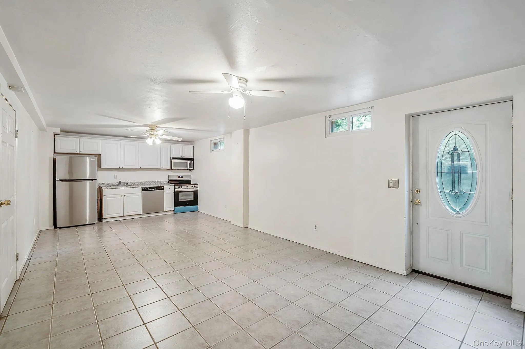 61 Ledgewood Drive, Smithtown, NY, 3 Bedrooms Bedrooms, 7 Rooms Rooms,3 BathroomsBathrooms,Residential,For Rent,Ledgewood,0,1014086 61 Ledgewood Drive, Smithtown, NY, 3 Bedrooms Bedrooms, 7 Rooms Rooms,3 BathroomsBathrooms,Residential,For Rent,Ledgewood,0,1014086