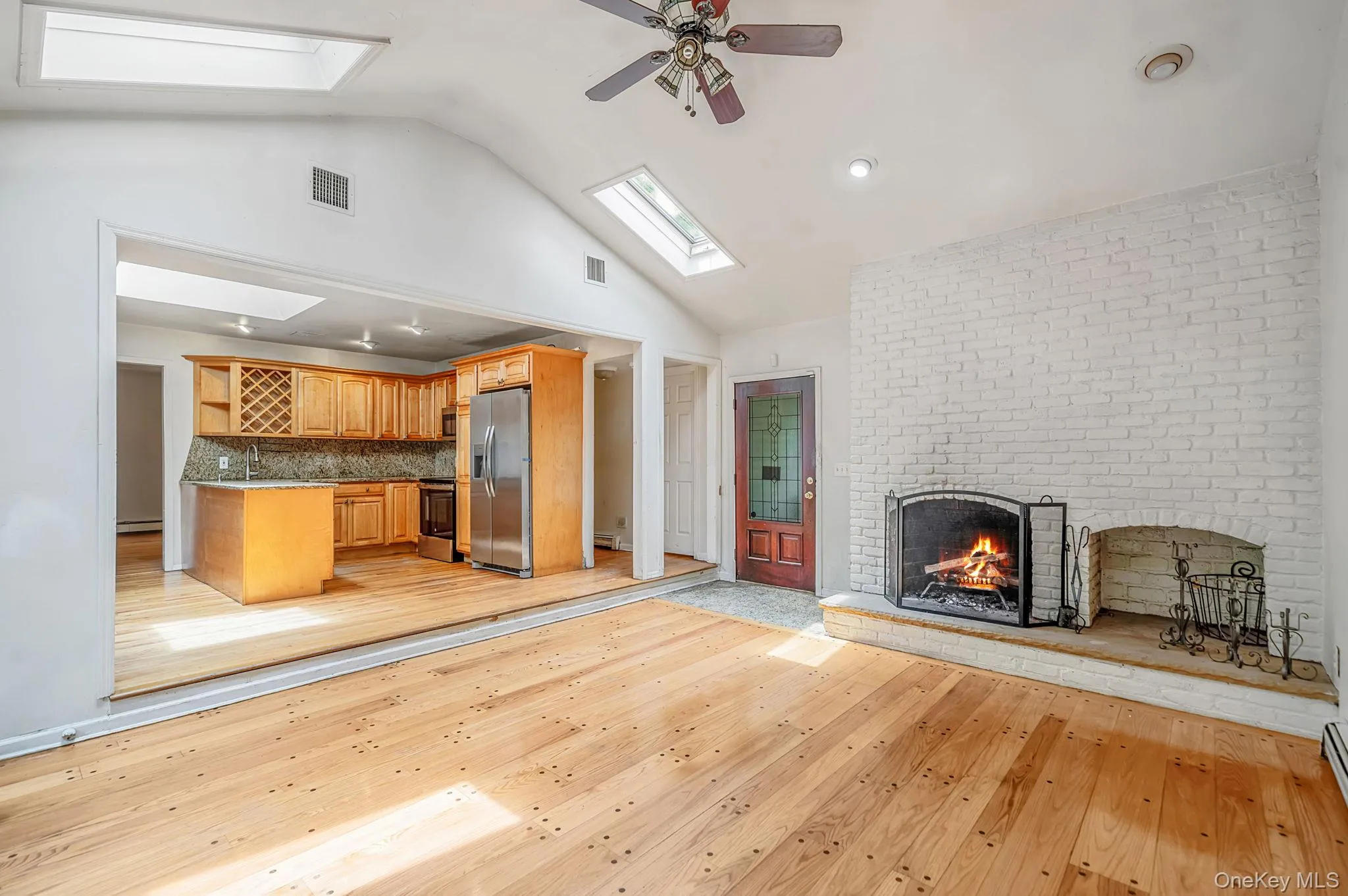61 Ledgewood Drive, Smithtown, NY, 3 Bedrooms Bedrooms, 7 Rooms Rooms,3 BathroomsBathrooms,Residential,For Rent,Ledgewood,0,1014086 61 Ledgewood Drive, Smithtown, NY, 3 Bedrooms Bedrooms, 7 Rooms Rooms,3 BathroomsBathrooms,Residential,For Rent,Ledgewood,0,1014086
