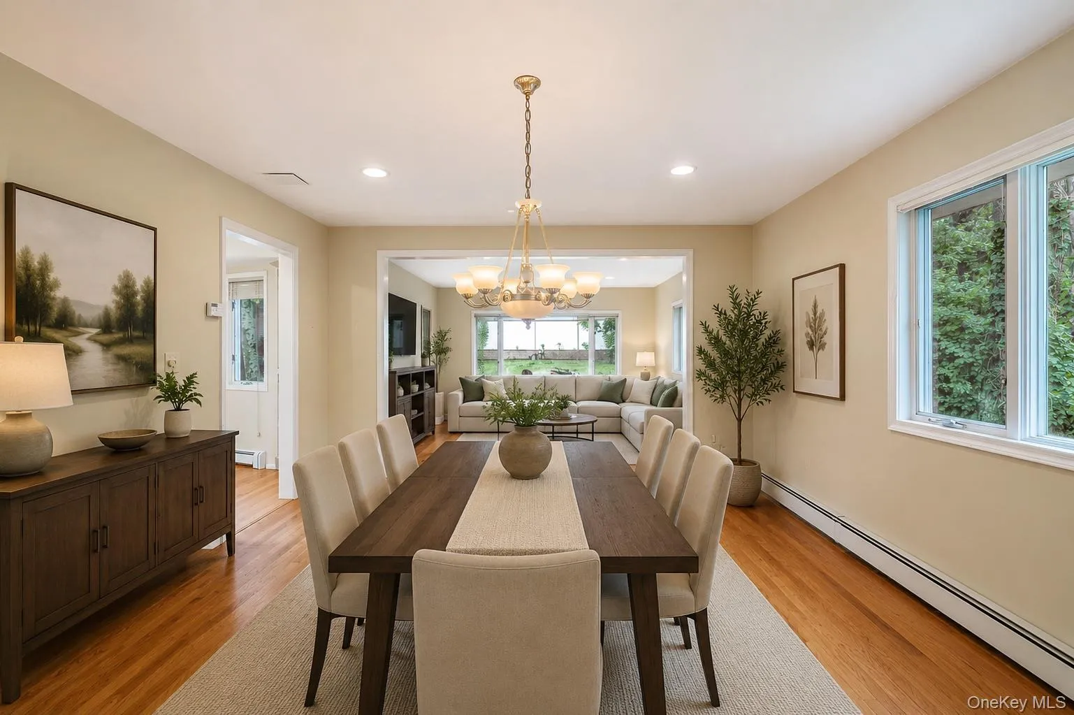 *Virtually Staged* dining room, family room *Virtually Staged* dining room, family room