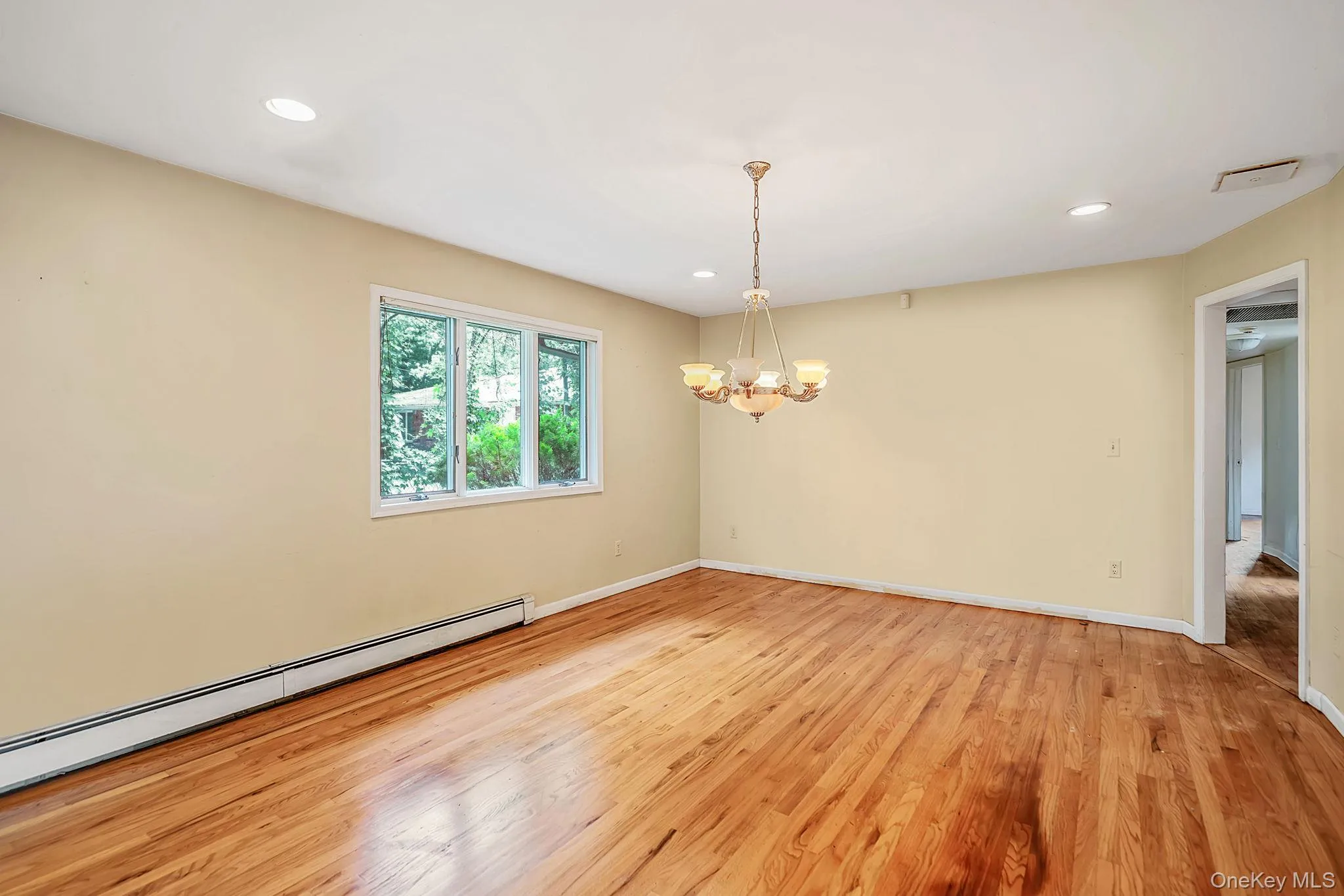 61 Ledgewood Drive, Smithtown, NY, 3 Bedrooms Bedrooms, 7 Rooms Rooms,3 BathroomsBathrooms,Residential,For Rent,Ledgewood,0,1014086 61 Ledgewood Drive, Smithtown, NY, 3 Bedrooms Bedrooms, 7 Rooms Rooms,3 BathroomsBathrooms,Residential,For Rent,Ledgewood,0,1014086