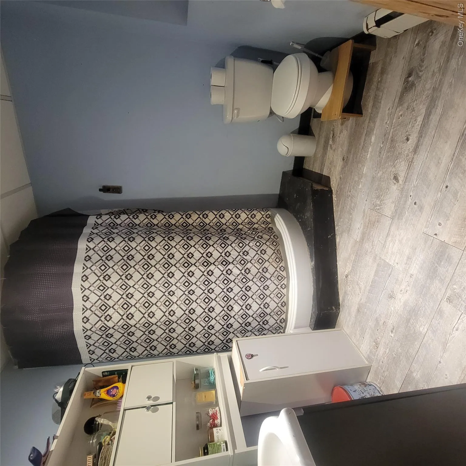 lower level full bathroom lower level full bathroom