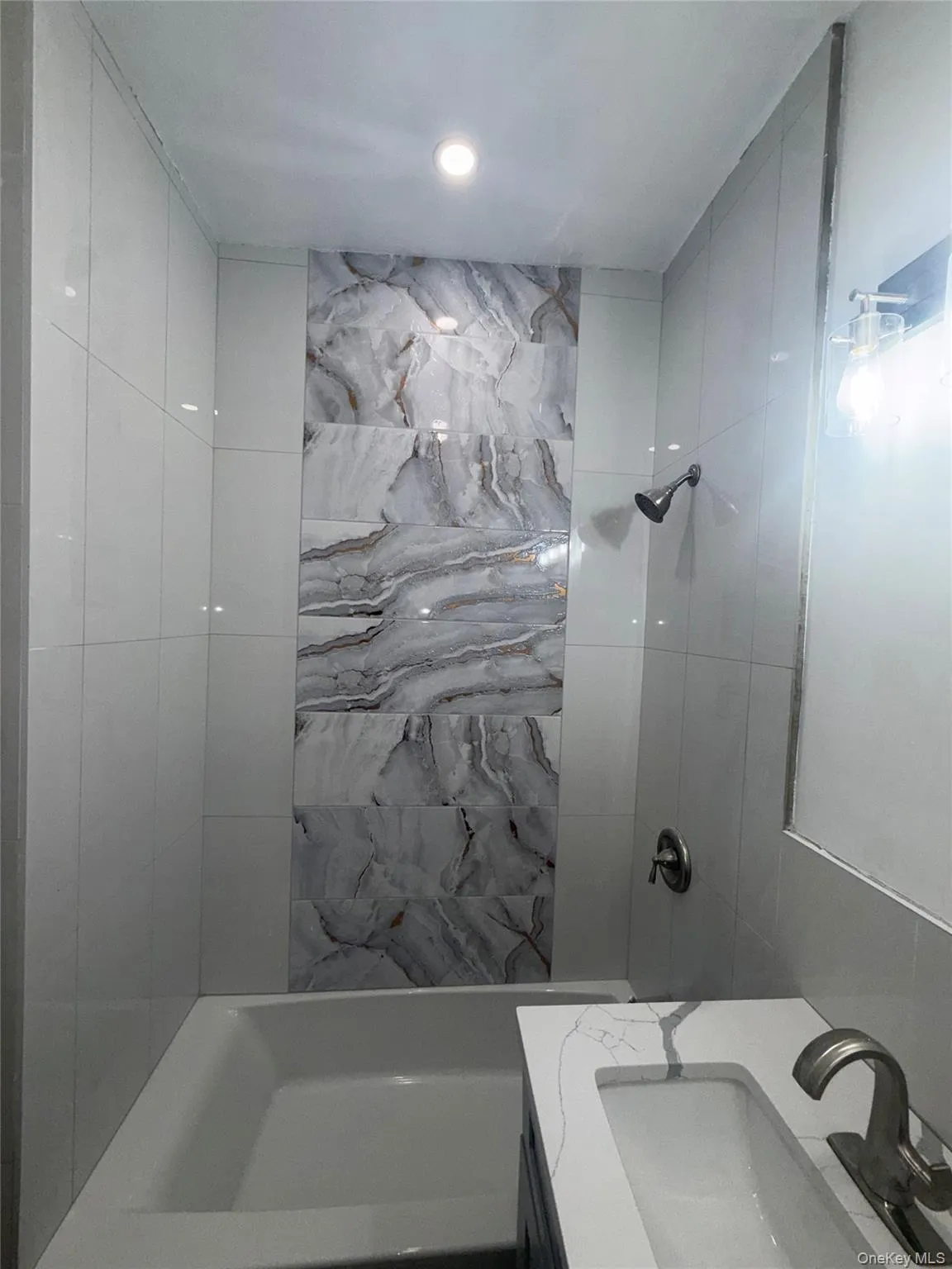 324 Eldert Street, New York, NY, 1 Bedroom Bedrooms, 4 Rooms Rooms,1 BathroomBathrooms,Residential Lease,For Rent,Eldert,0,1014091 324 Eldert Street, New York, NY, 1 Bedroom Bedrooms, 4 Rooms Rooms,1 BathroomBathrooms,Residential Lease,For Rent,Eldert,0,1014091