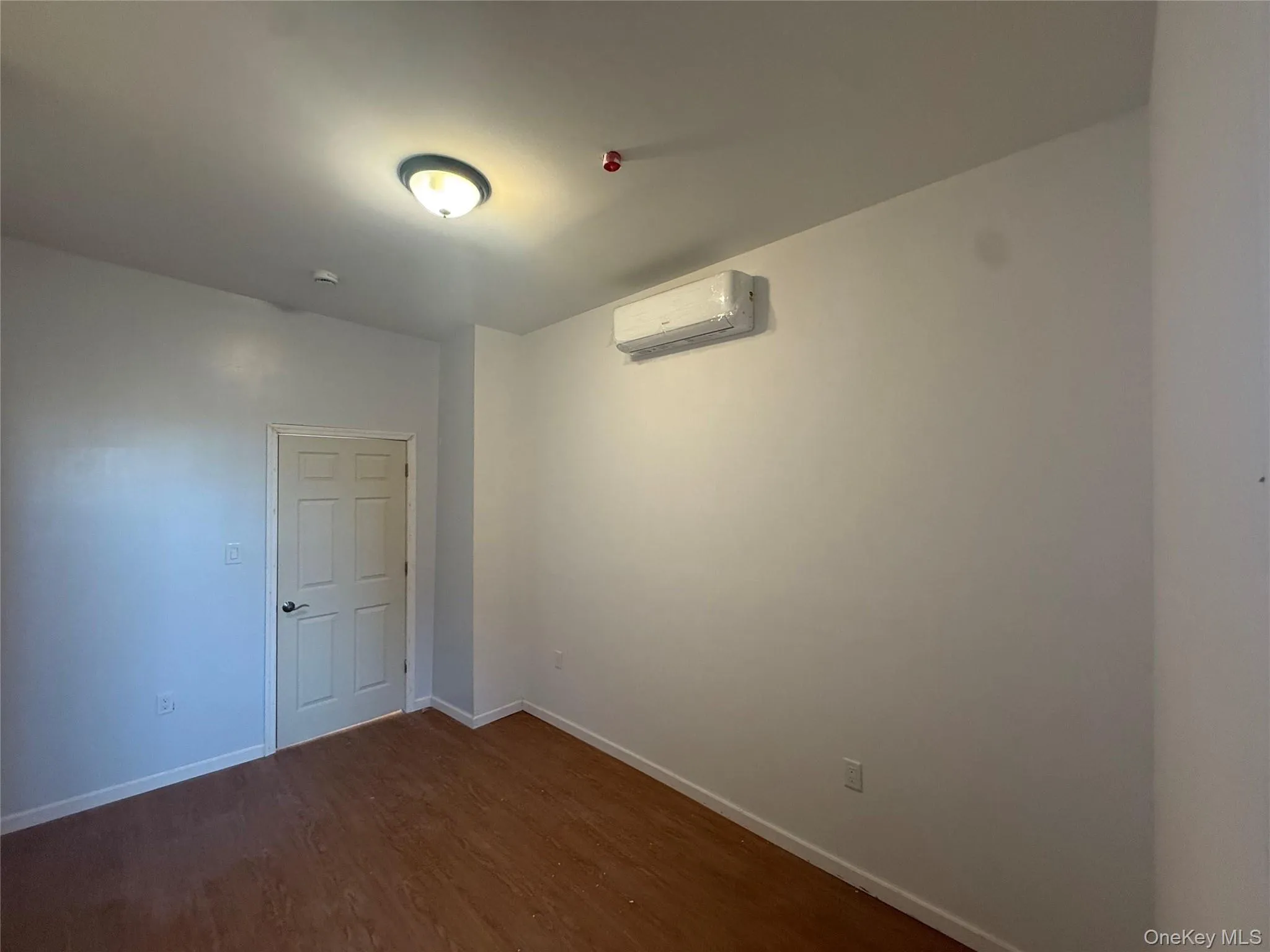 324 Eldert Street, New York, NY, 1 Bedroom Bedrooms, 4 Rooms Rooms,1 BathroomBathrooms,Residential Lease,For Rent,Eldert,0,1014091 324 Eldert Street, New York, NY, 1 Bedroom Bedrooms, 4 Rooms Rooms,1 BathroomBathrooms,Residential Lease,For Rent,Eldert,0,1014091